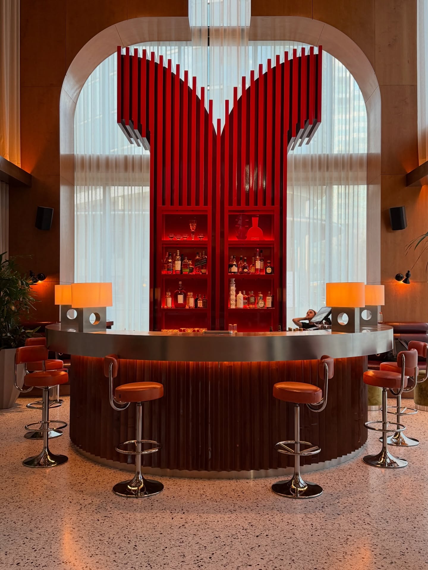 โม - มนชนก แสงฉายเพียงเพ็ญ