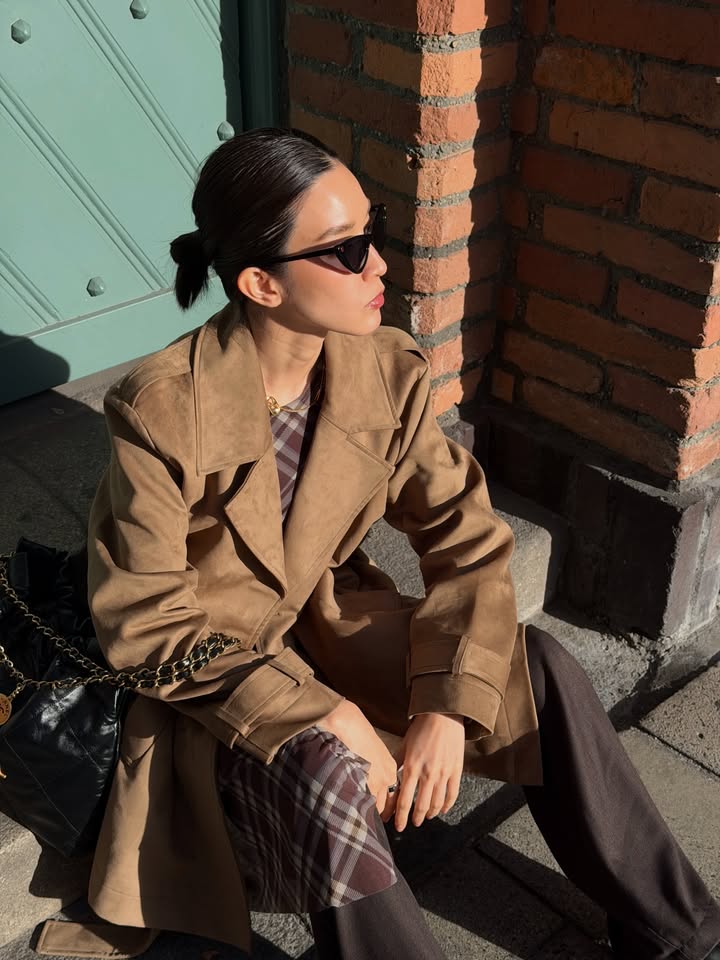 โม - มนชนก แสงฉายเพียงเพ็ญ