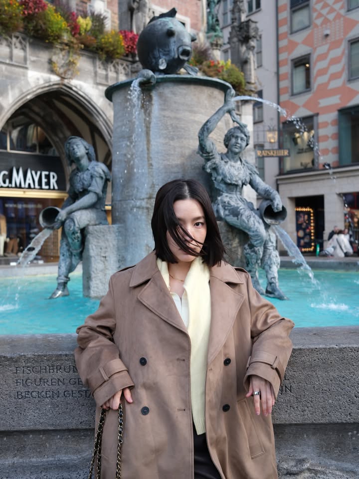 โม - มนชนก แสงฉายเพียงเพ็ญ