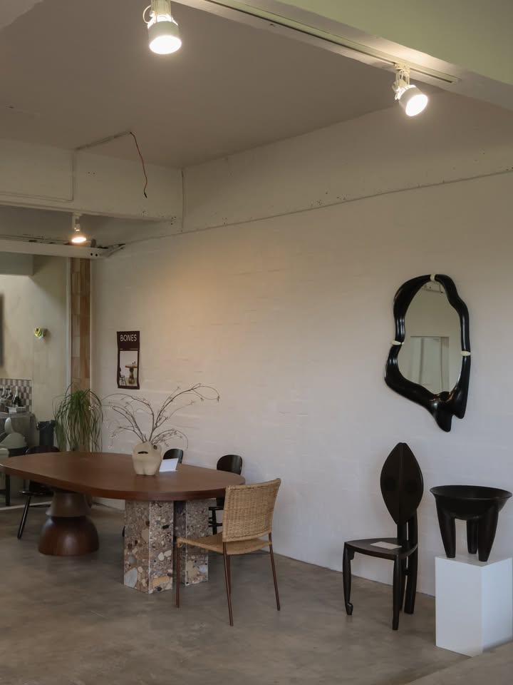 โม - มนชนก แสงฉายเพียงเพ็ญ