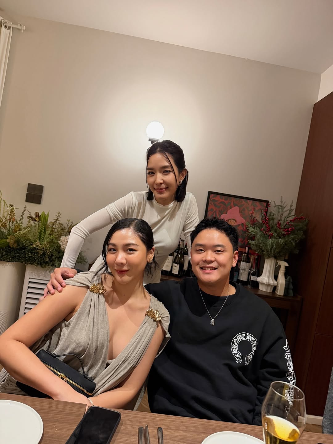 โม - มนชนก แสงฉายเพียงเพ็ญ