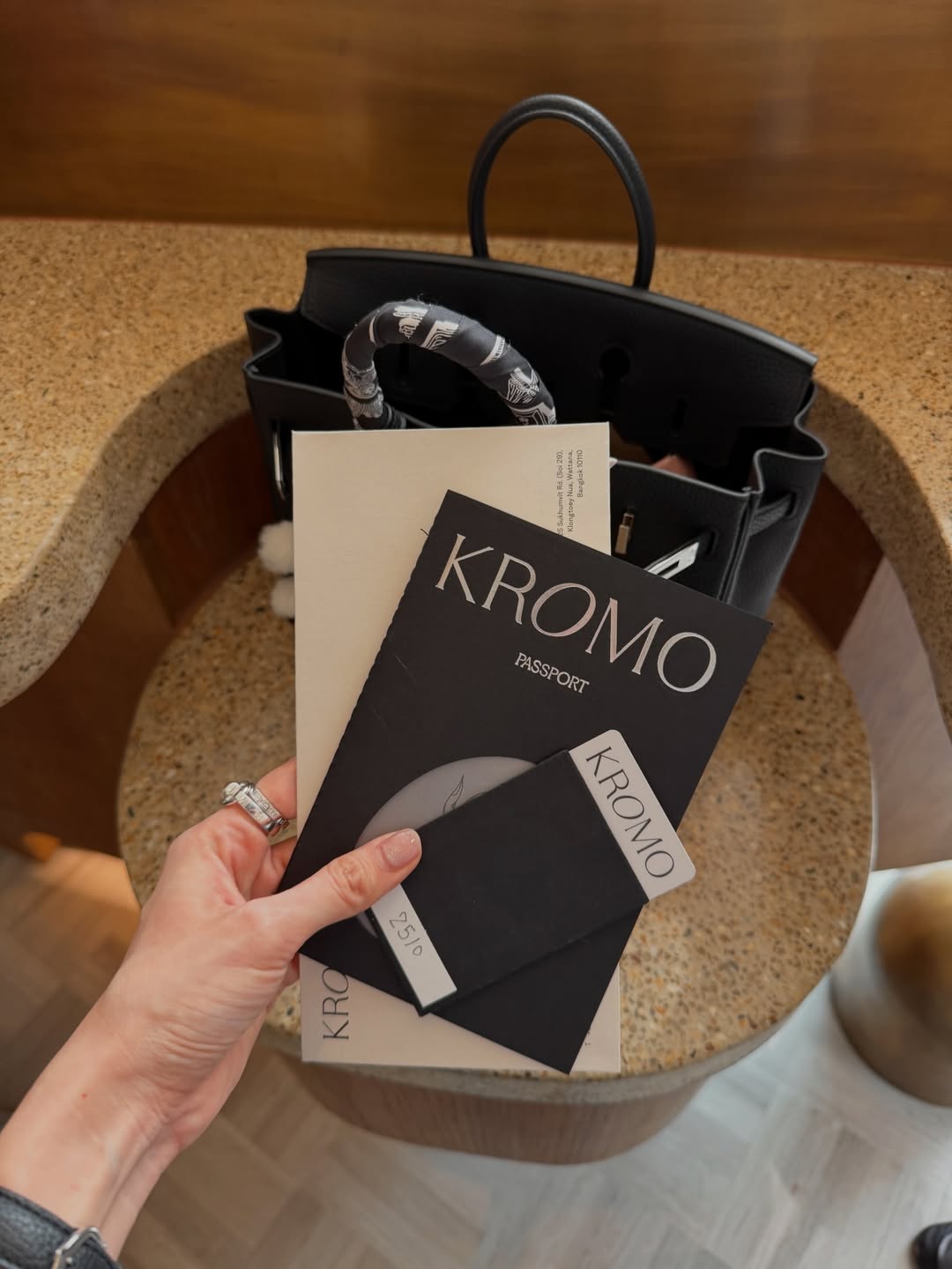 โม - มนชนก แสงฉายเพียงเพ็ญ