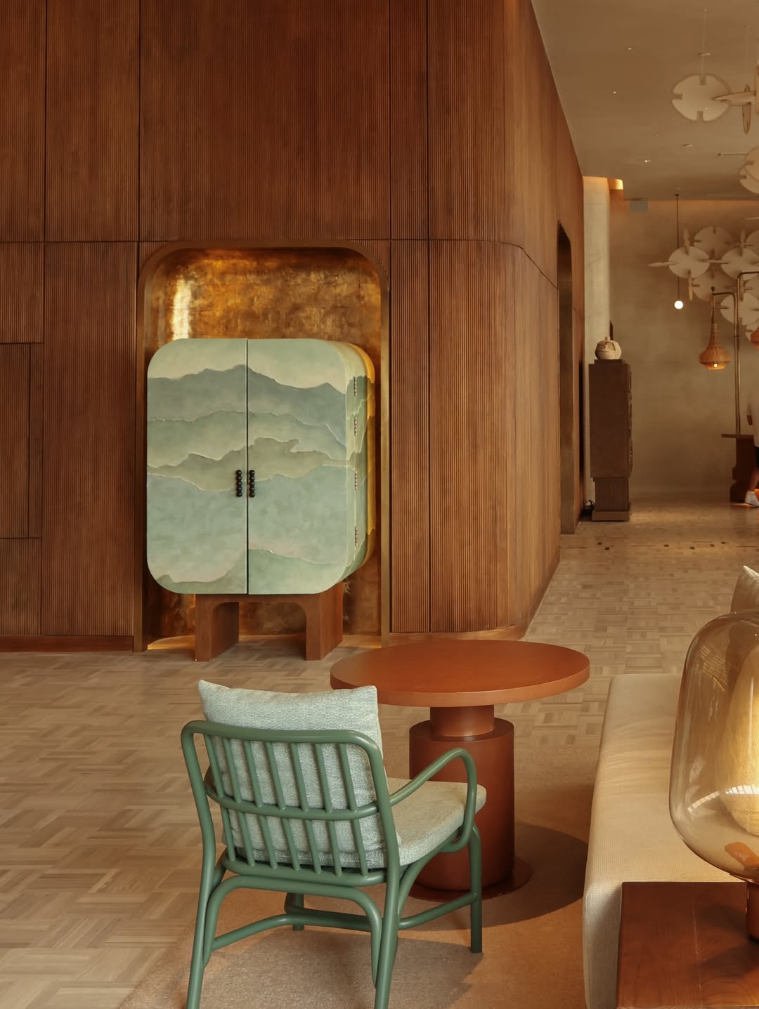 โม - มนชนก แสงฉายเพียงเพ็ญ