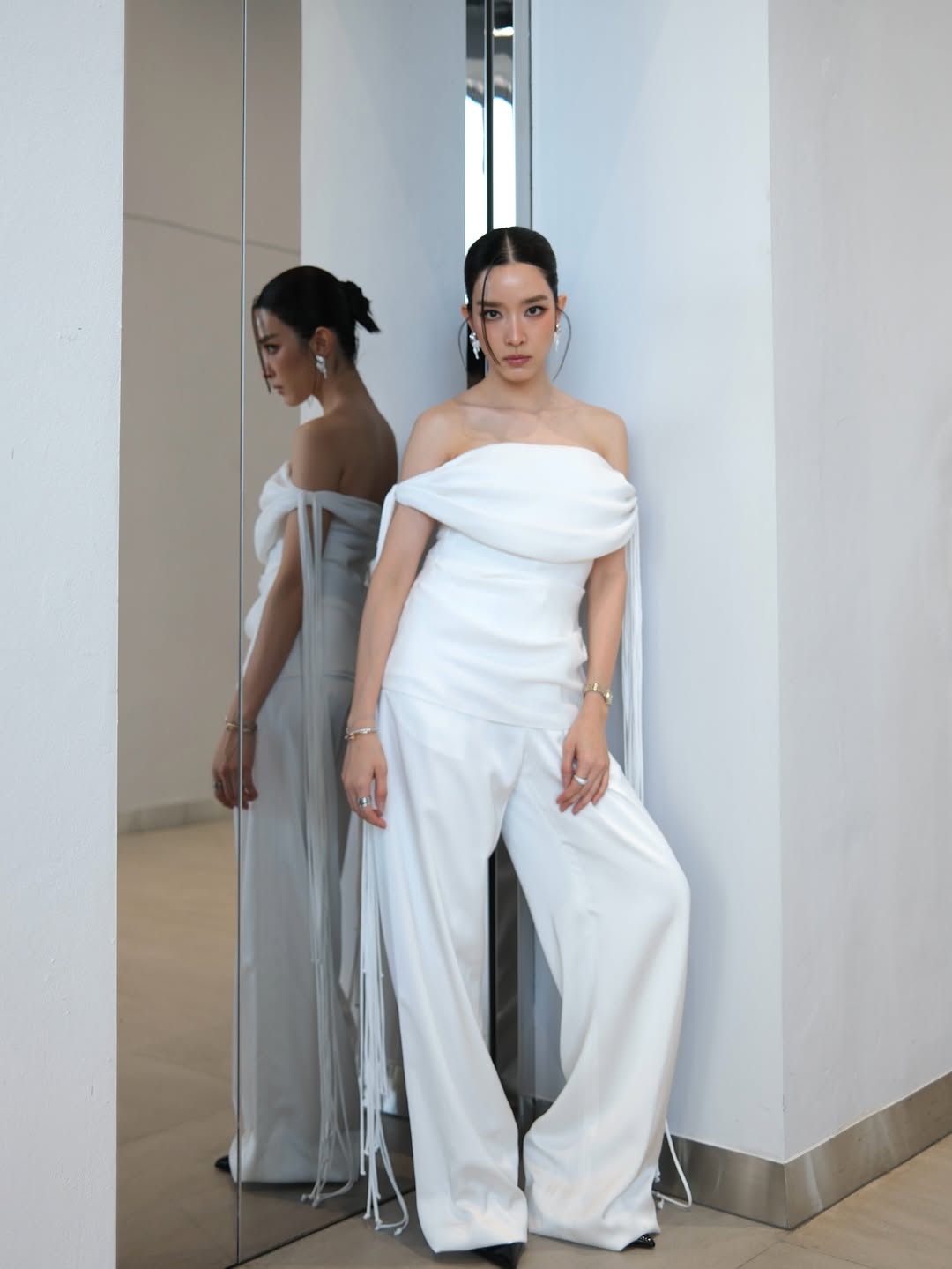 โม - มนชนก แสงฉายเพียงเพ็ญ