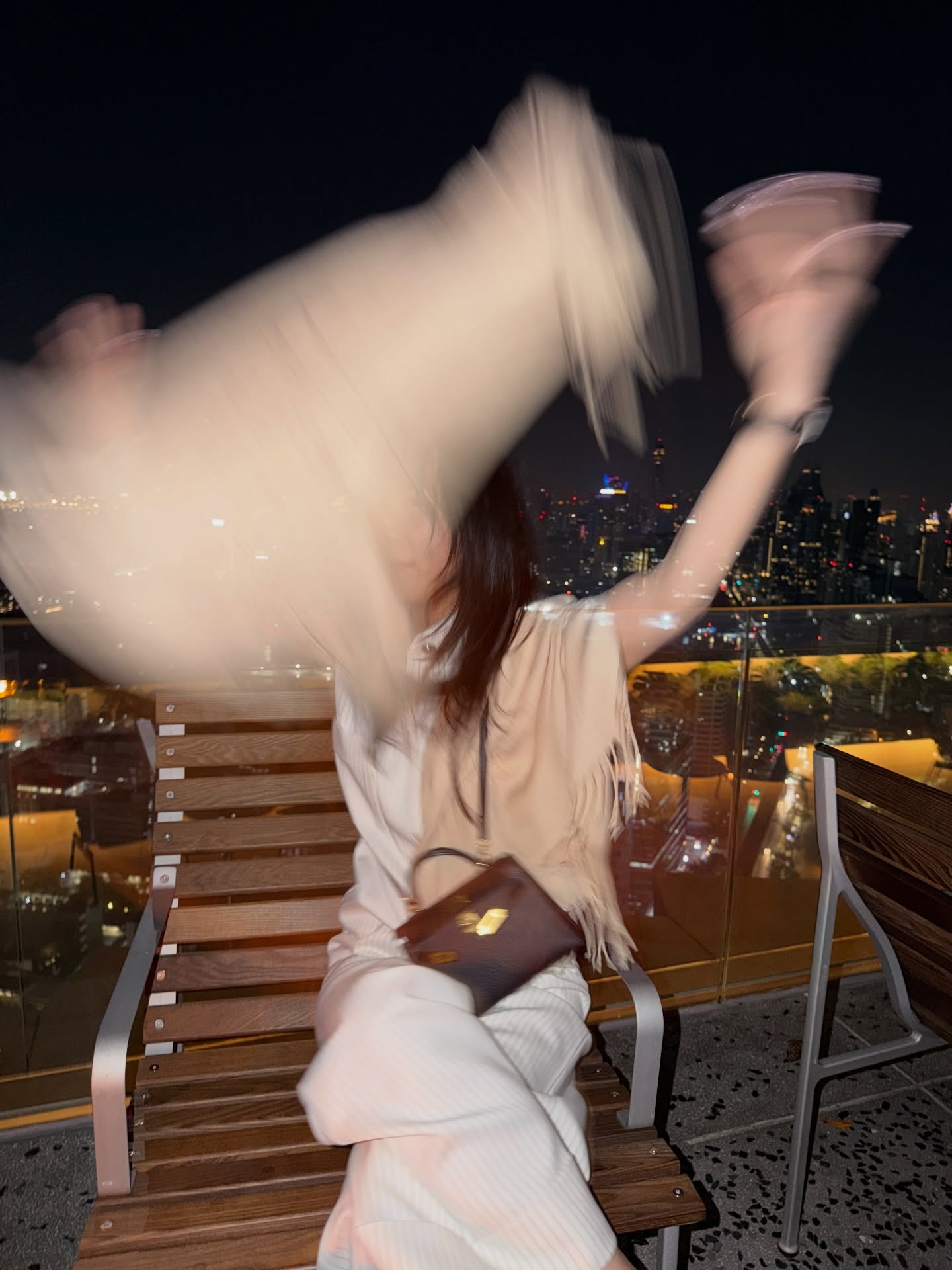 โม - มนชนก แสงฉายเพียงเพ็ญ