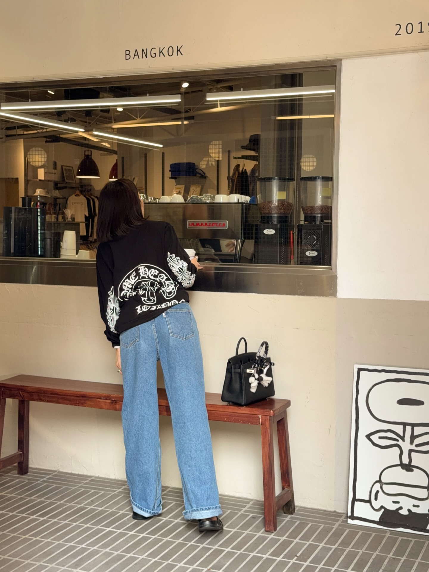 โม - มนชนก แสงฉายเพียงเพ็ญ