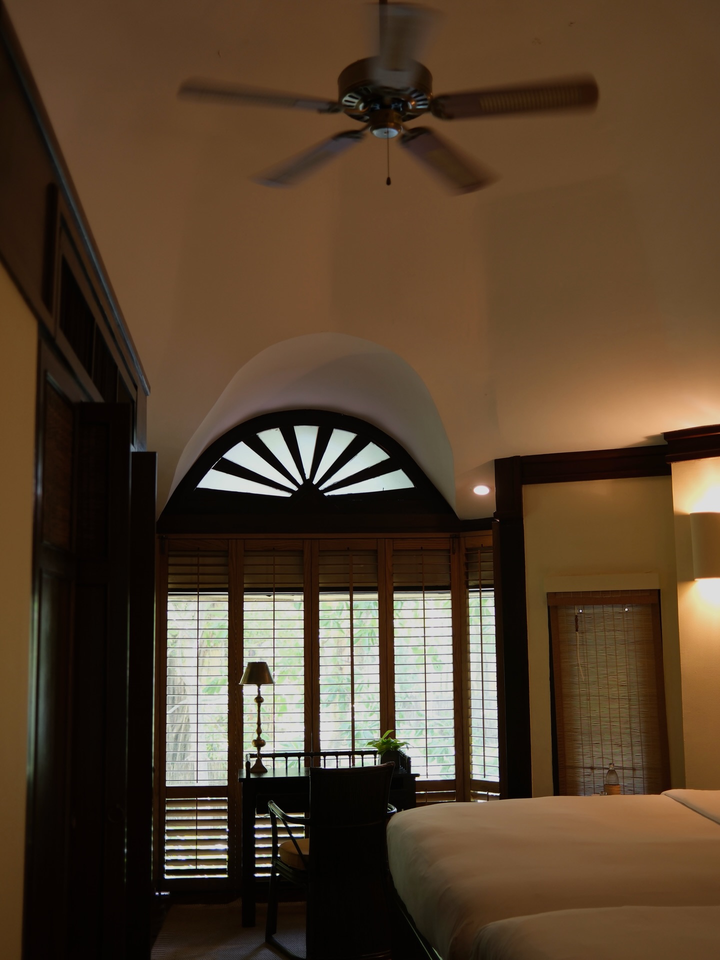 โม - มนชนก แสงฉายเพียงเพ็ญ