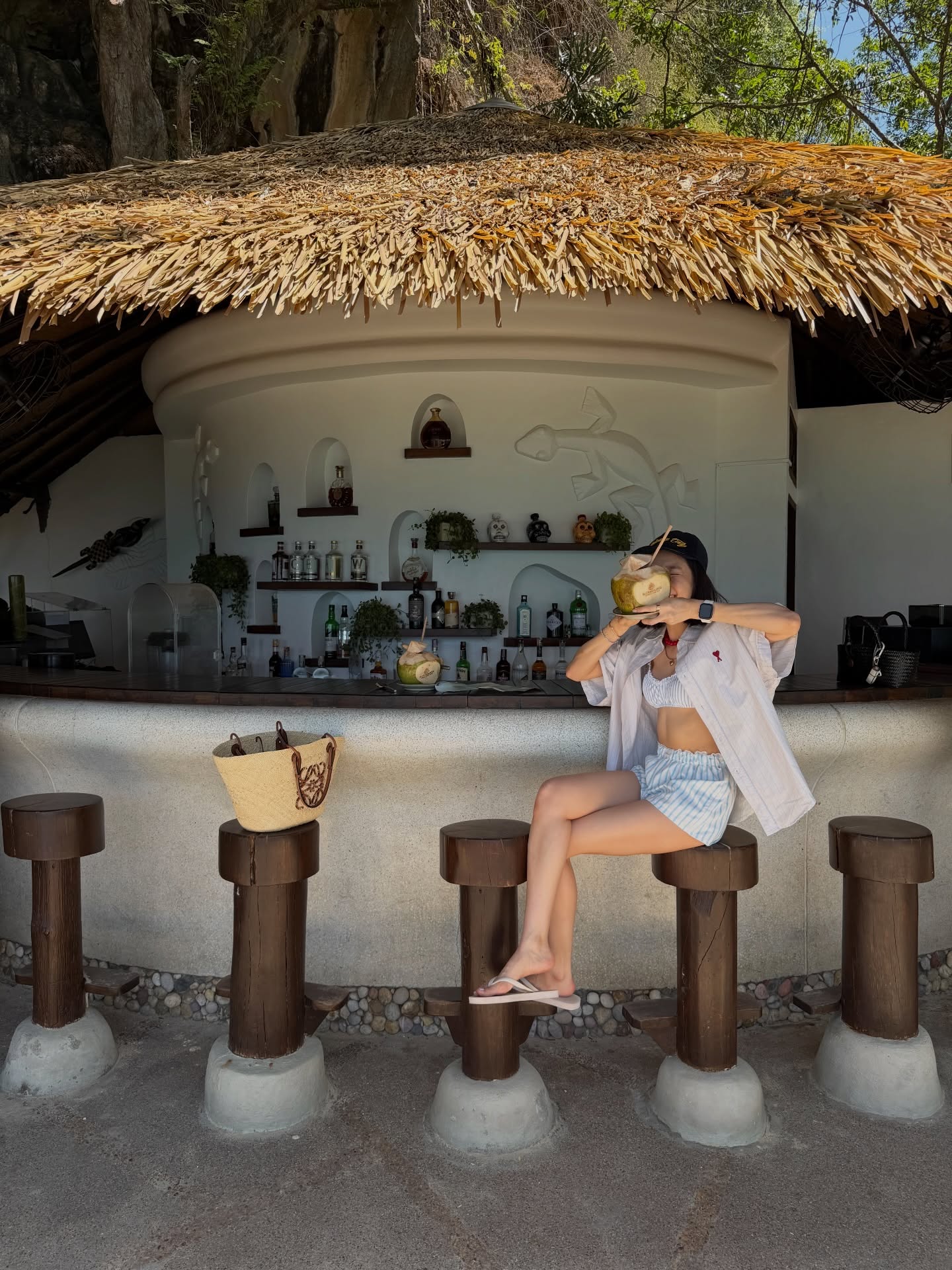 โม - มนชนก แสงฉายเพียงเพ็ญ