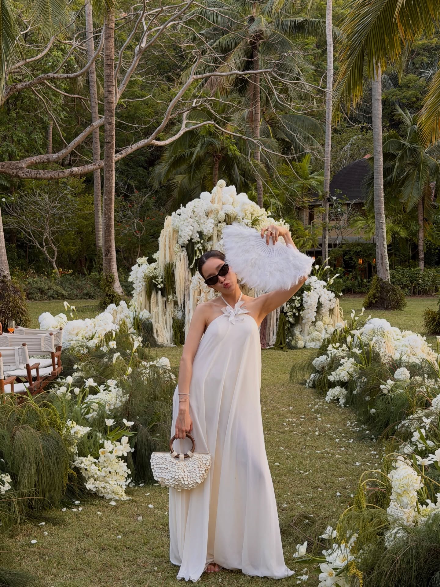 โม - มนชนก แสงฉายเพียงเพ็ญ