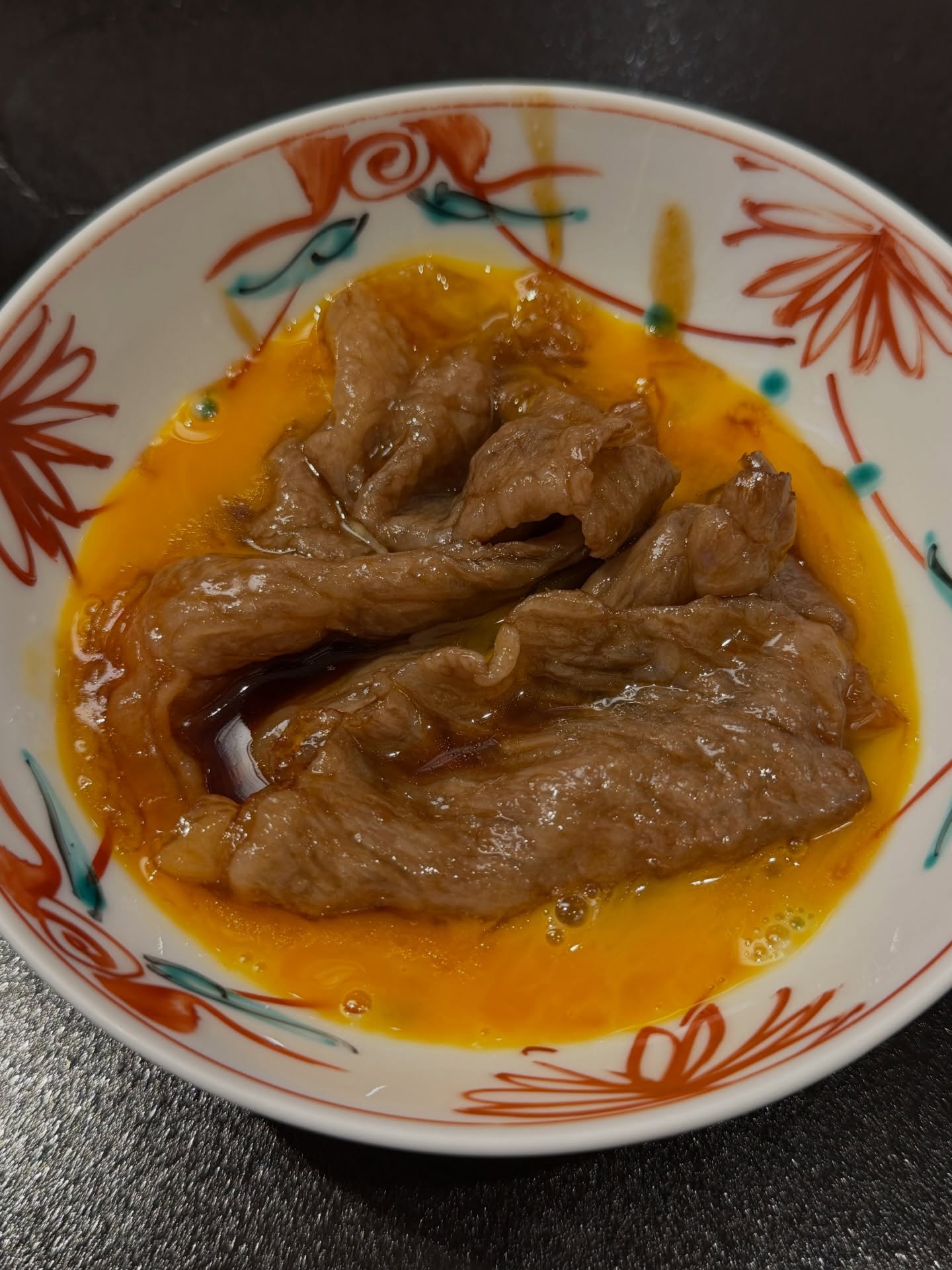 โม - มนชนก แสงฉายเพียงเพ็ญ