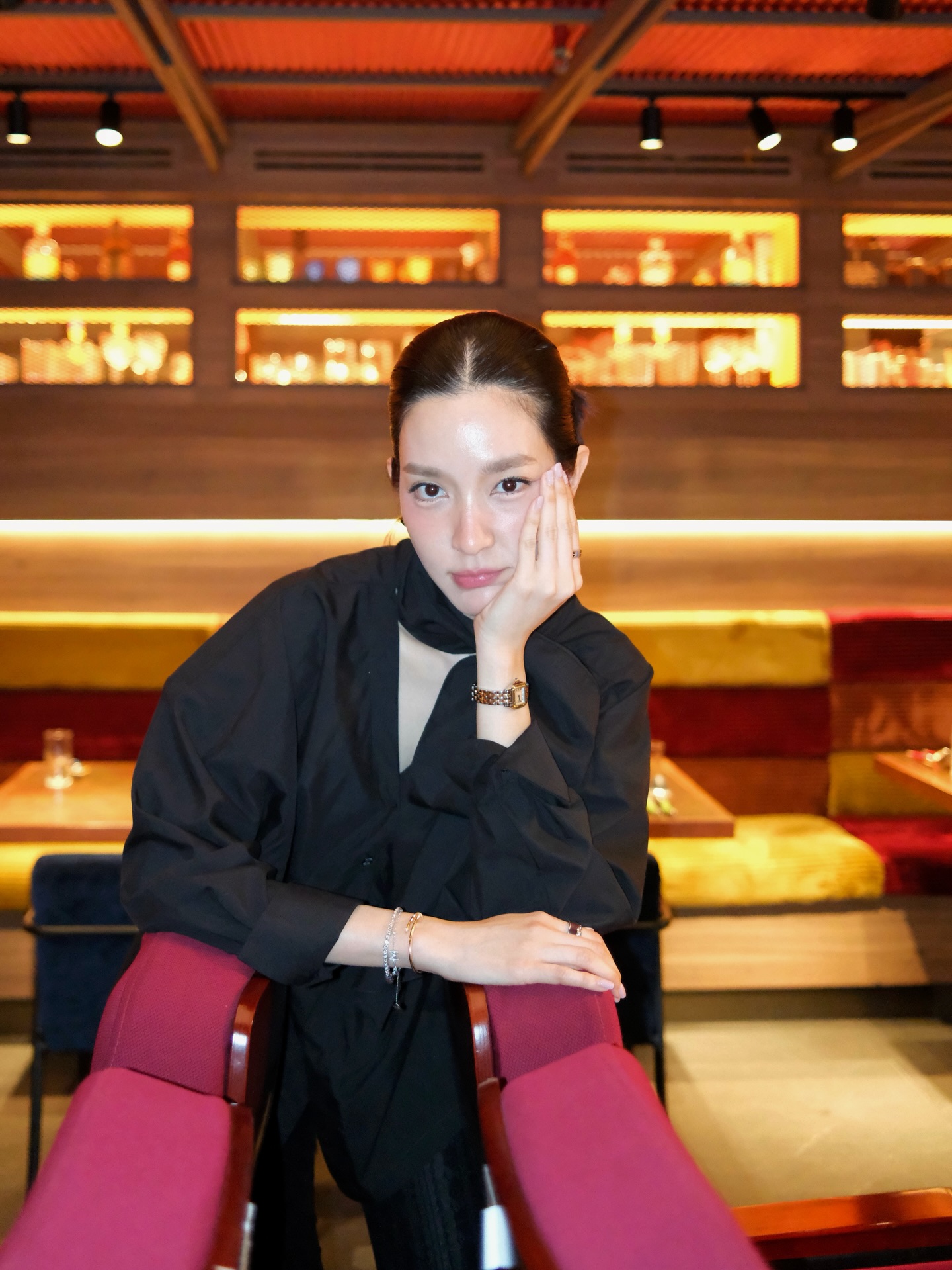 โม - มนชนก แสงฉายเพียงเพ็ญ