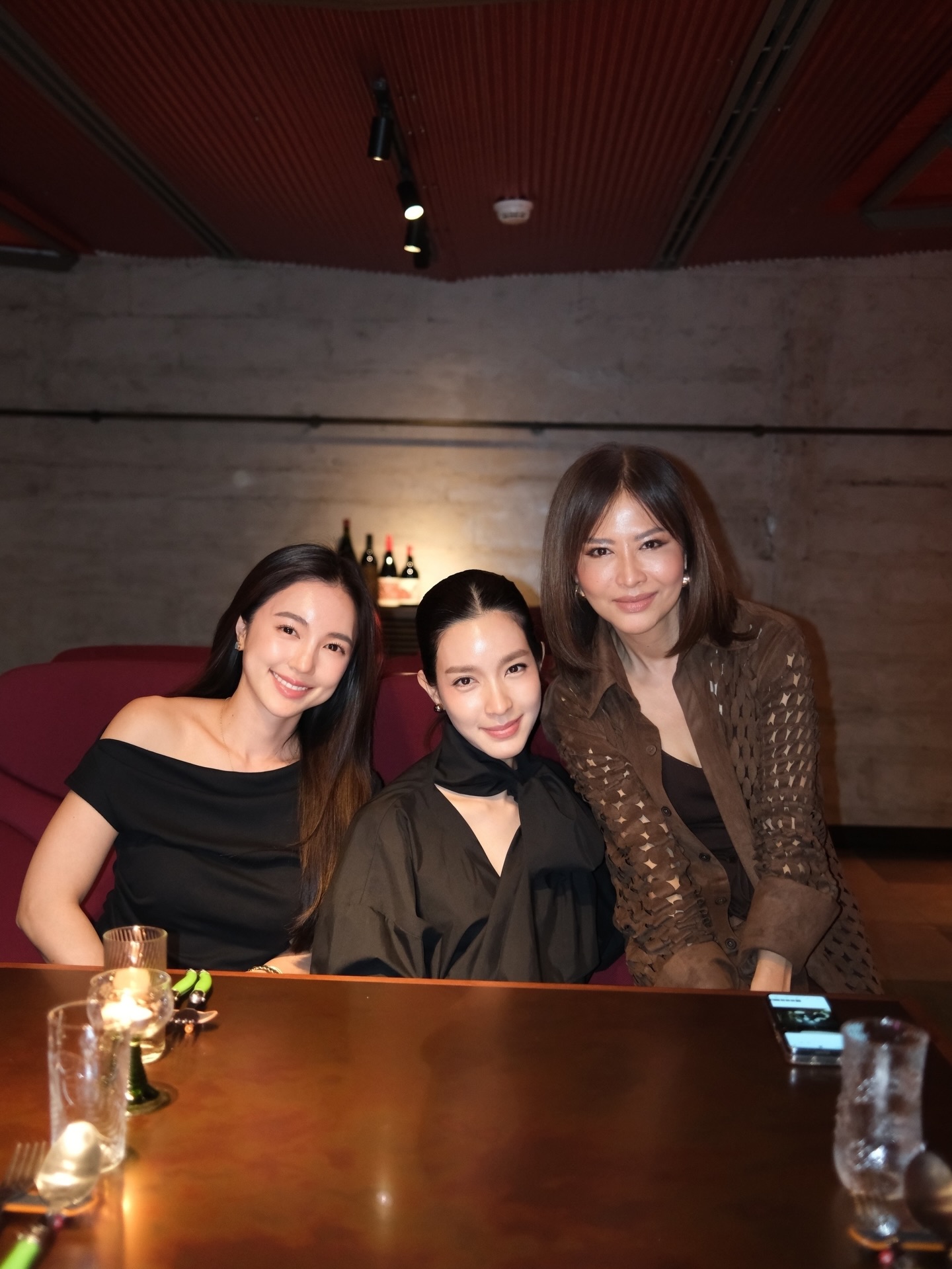 โม - มนชนก แสงฉายเพียงเพ็ญ