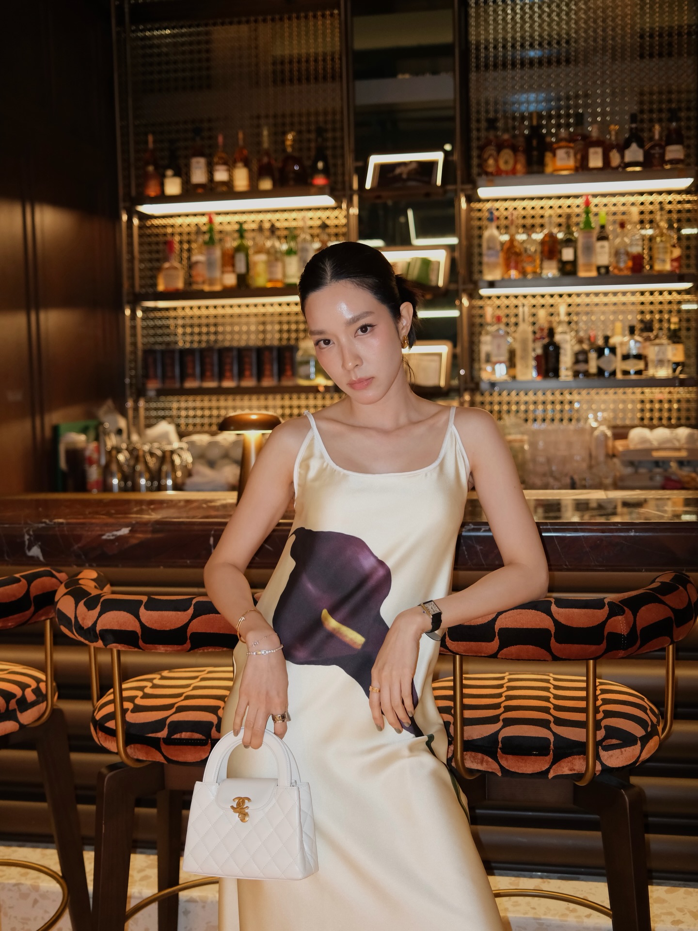 โม - มนชนก แสงฉายเพียงเพ็ญ