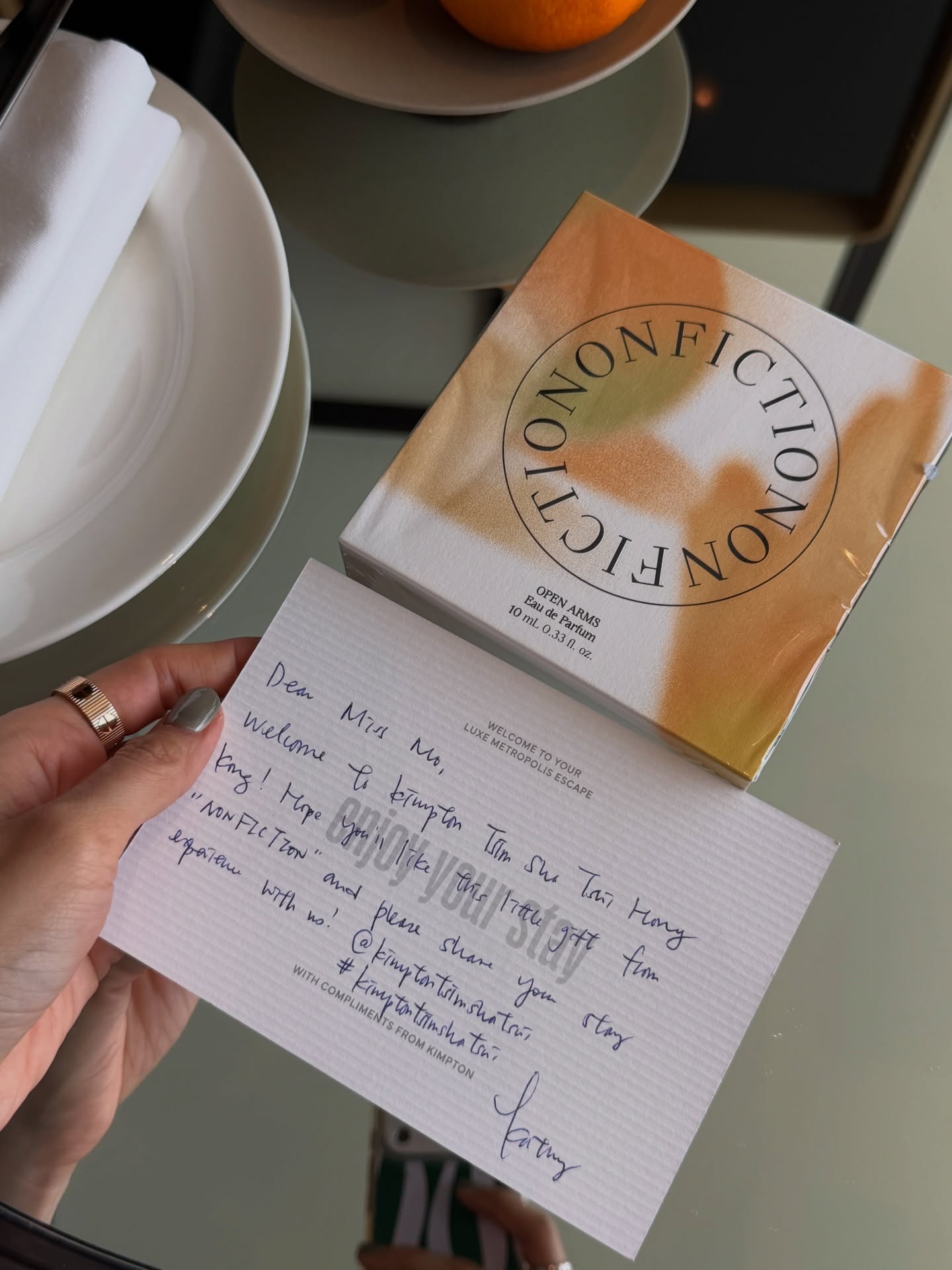 โม - มนชนก แสงฉายเพียงเพ็ญ