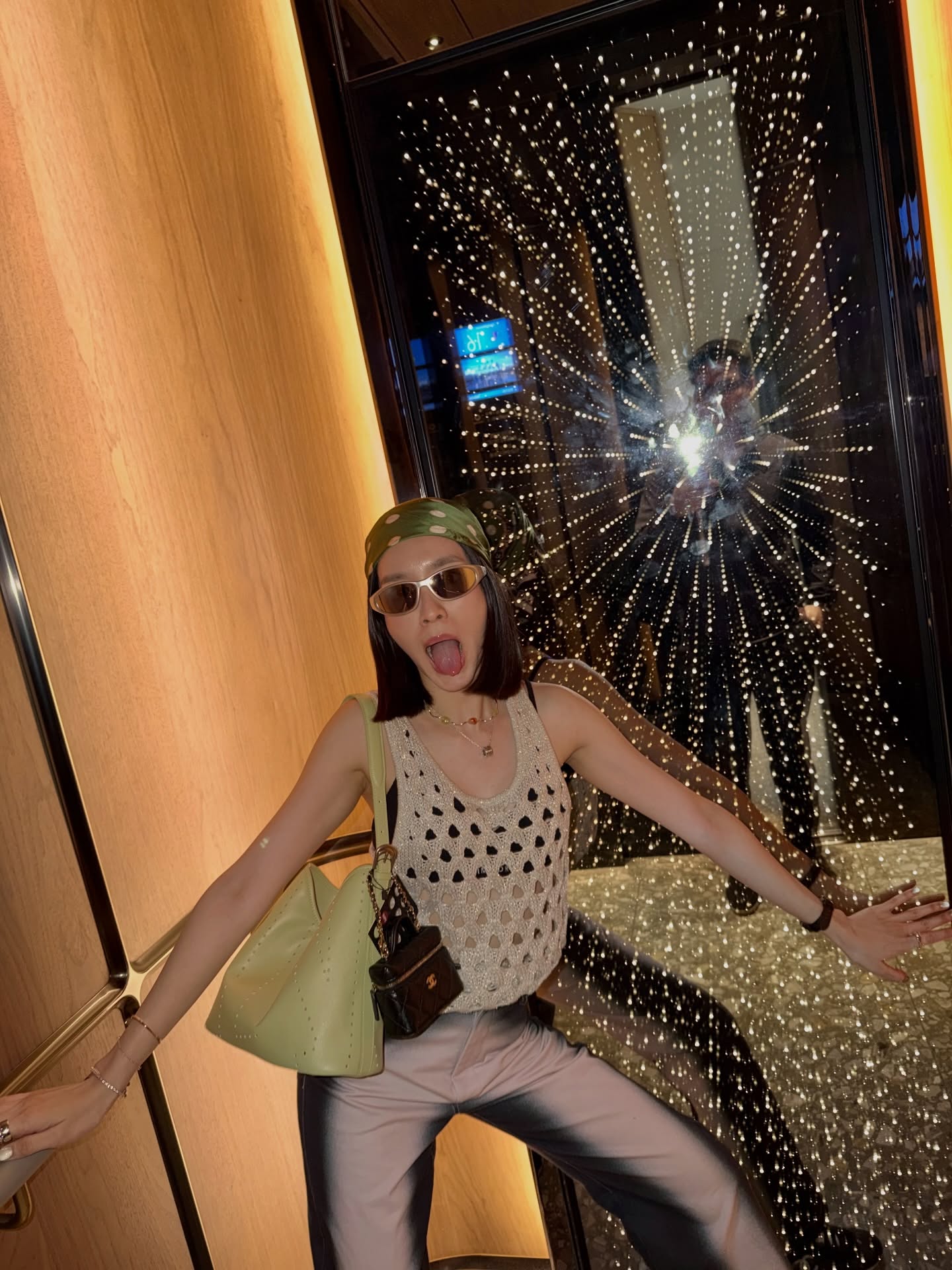 โม - มนชนก แสงฉายเพียงเพ็ญ