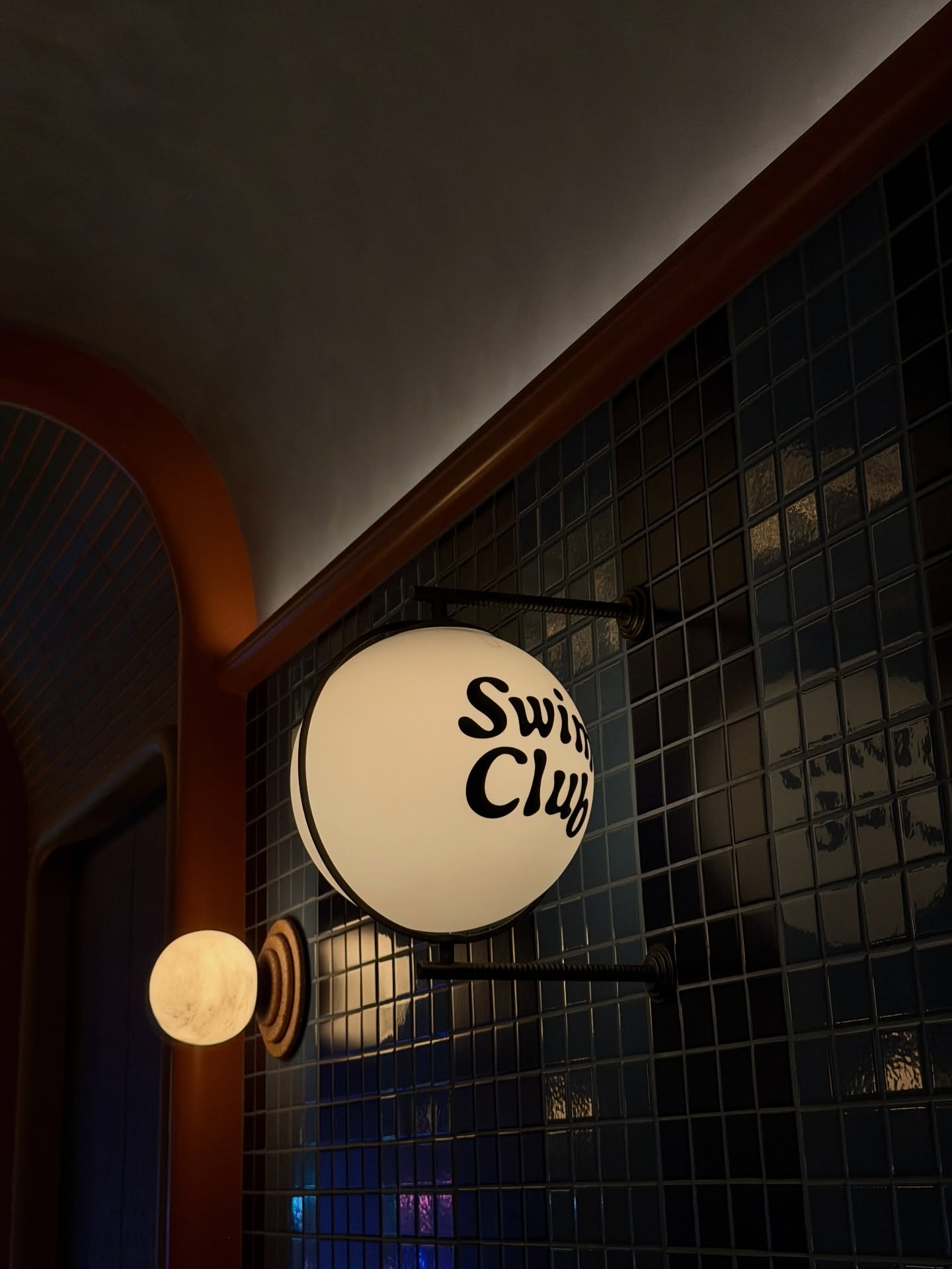 โม - มนชนก แสงฉายเพียงเพ็ญ