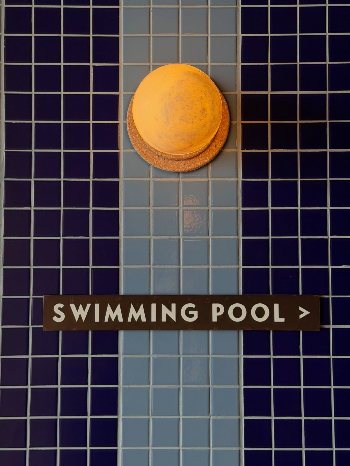 โม - มนชนก แสงฉายเพียงเพ็ญ