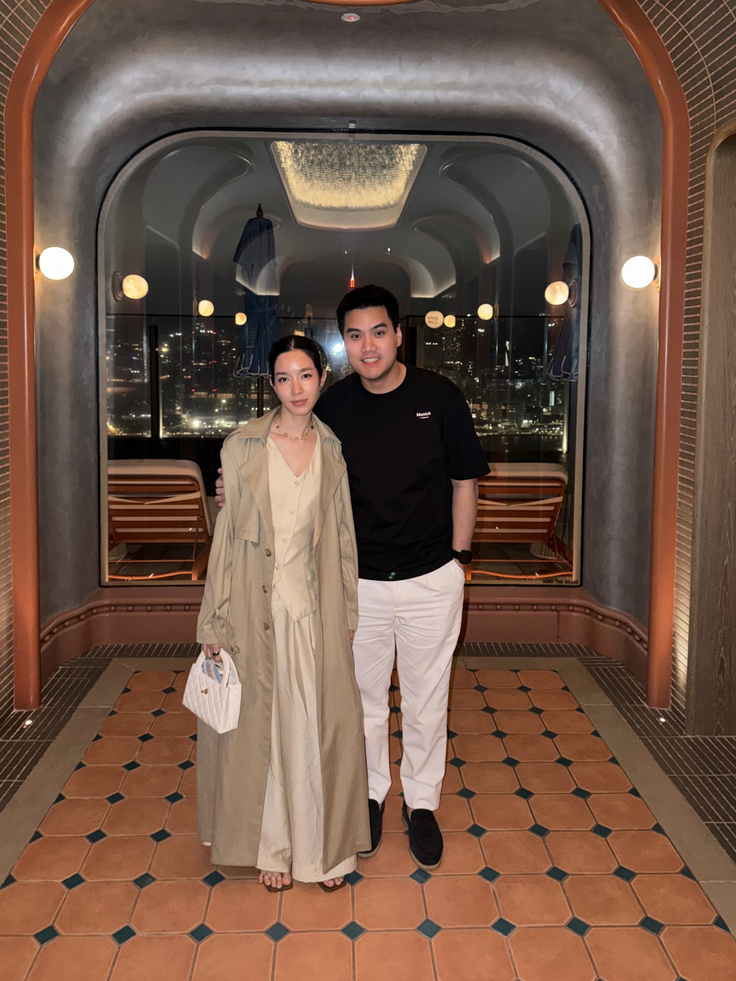 โม - มนชนก แสงฉายเพียงเพ็ญ