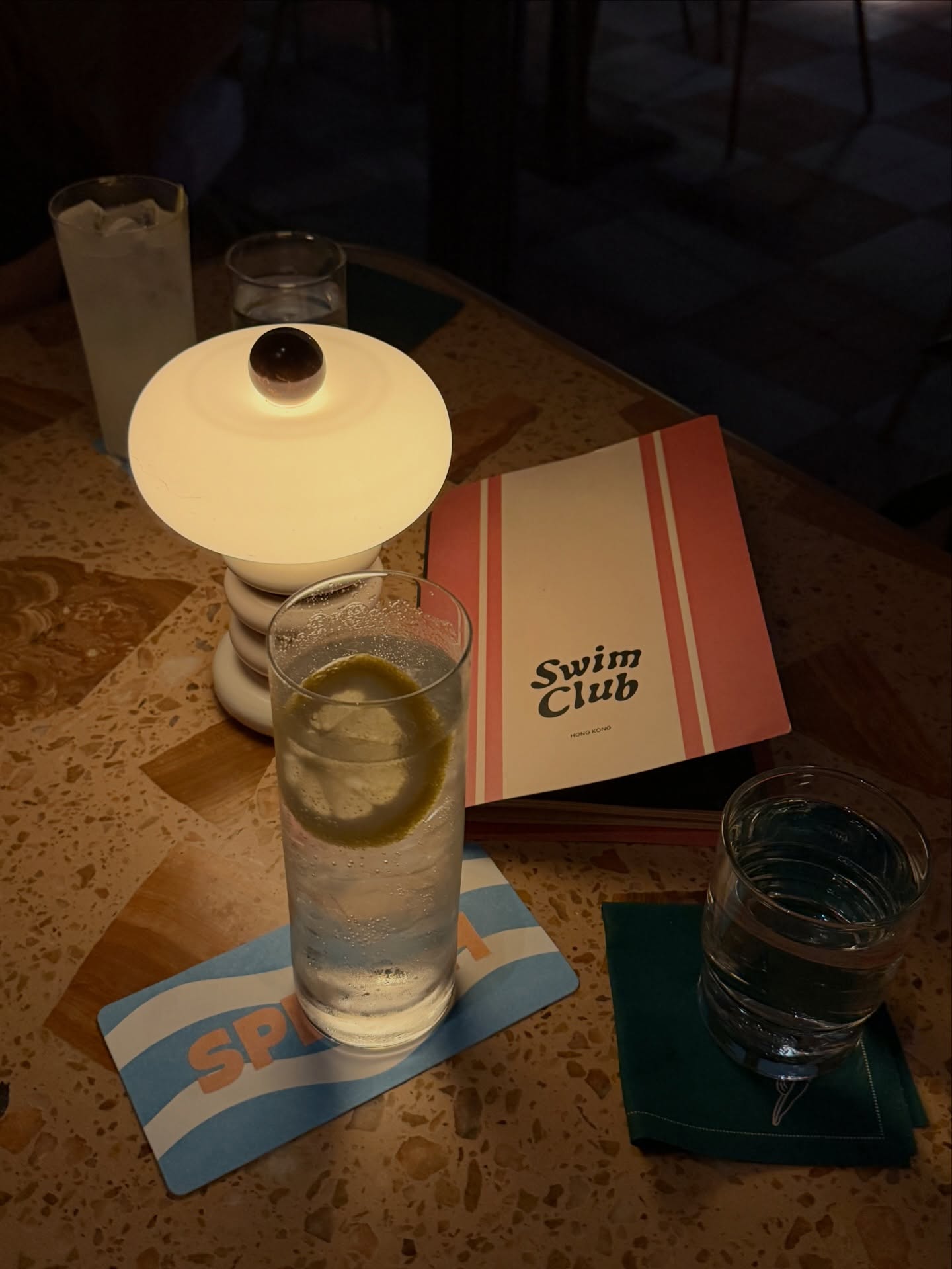 โม - มนชนก แสงฉายเพียงเพ็ญ