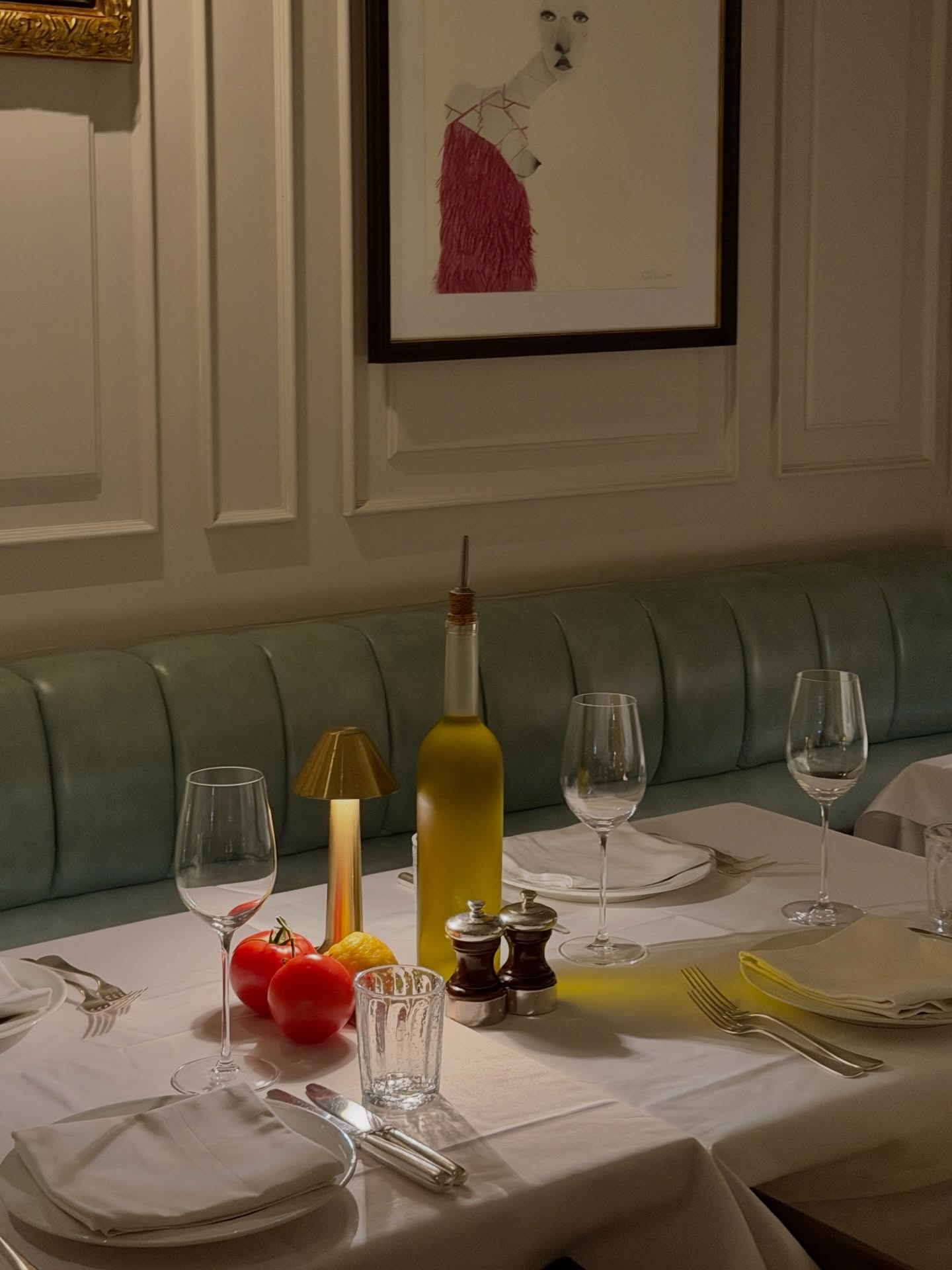 โม - มนชนก แสงฉายเพียงเพ็ญ