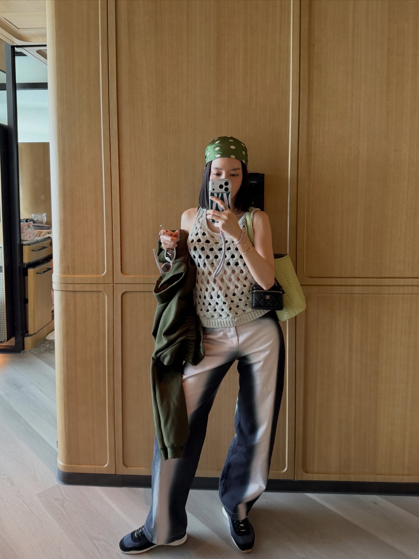 โม - มนชนก แสงฉายเพียงเพ็ญ