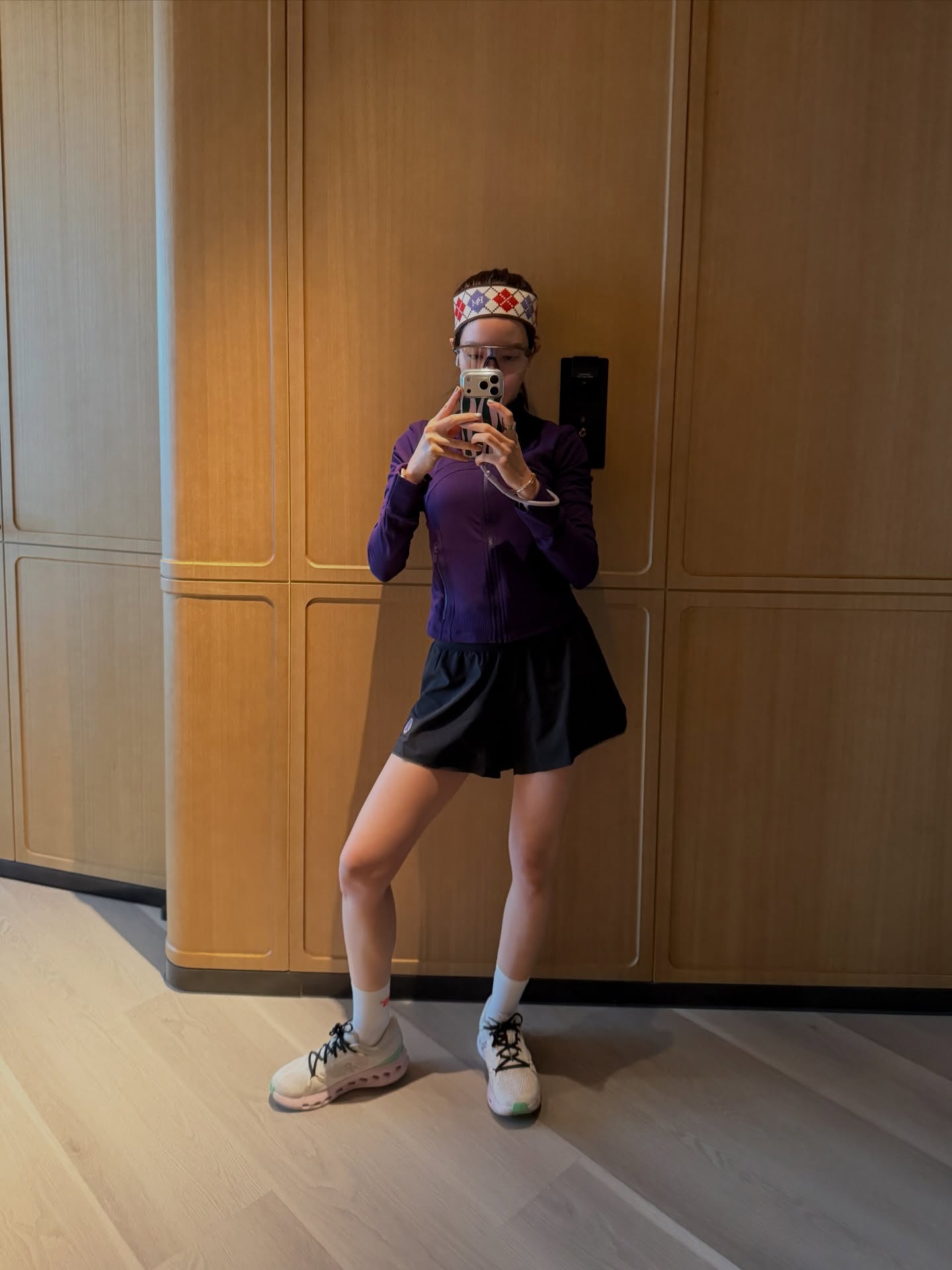 โม - มนชนก แสงฉายเพียงเพ็ญ