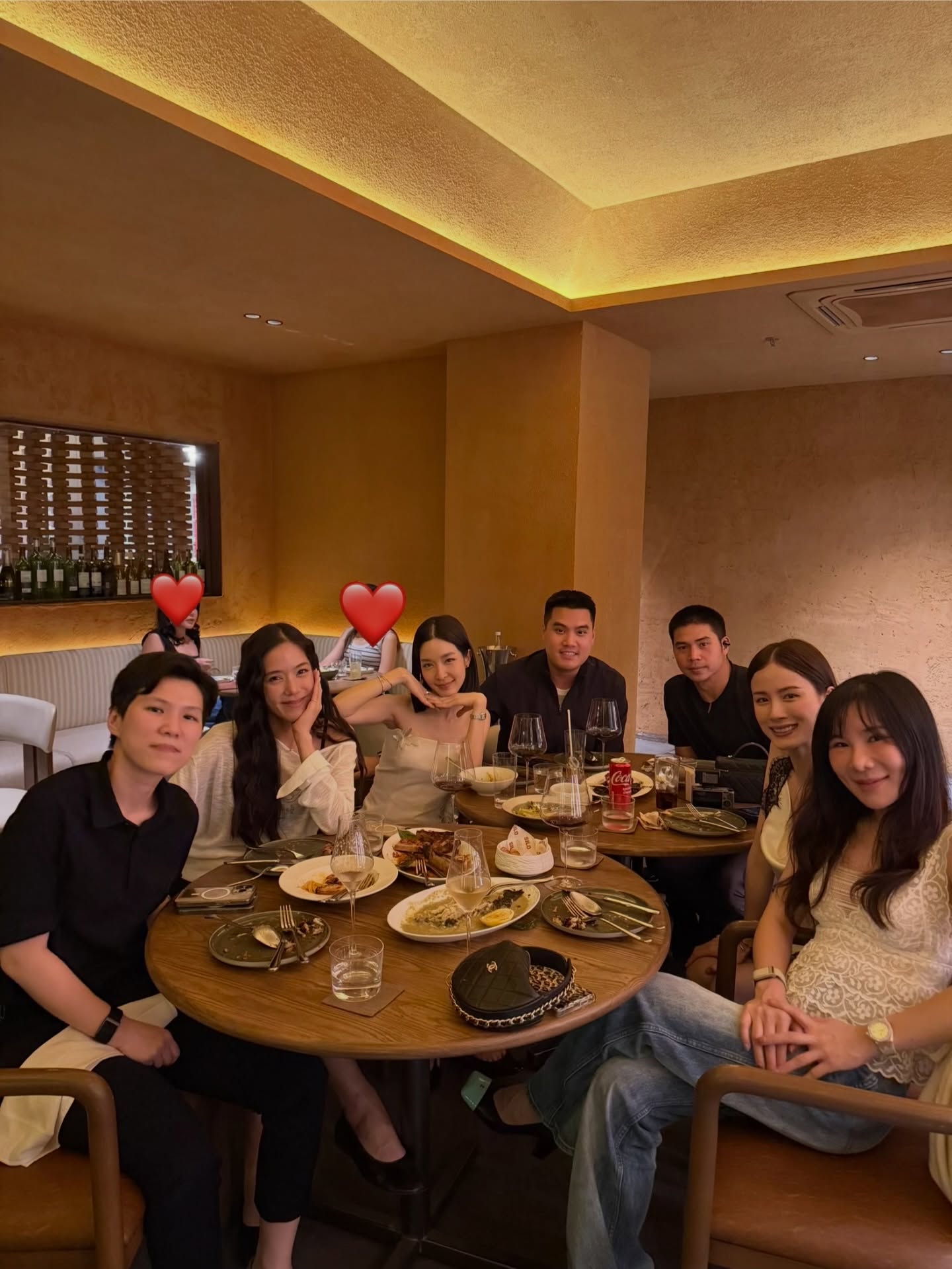 โม - มนชนก แสงฉายเพียงเพ็ญ