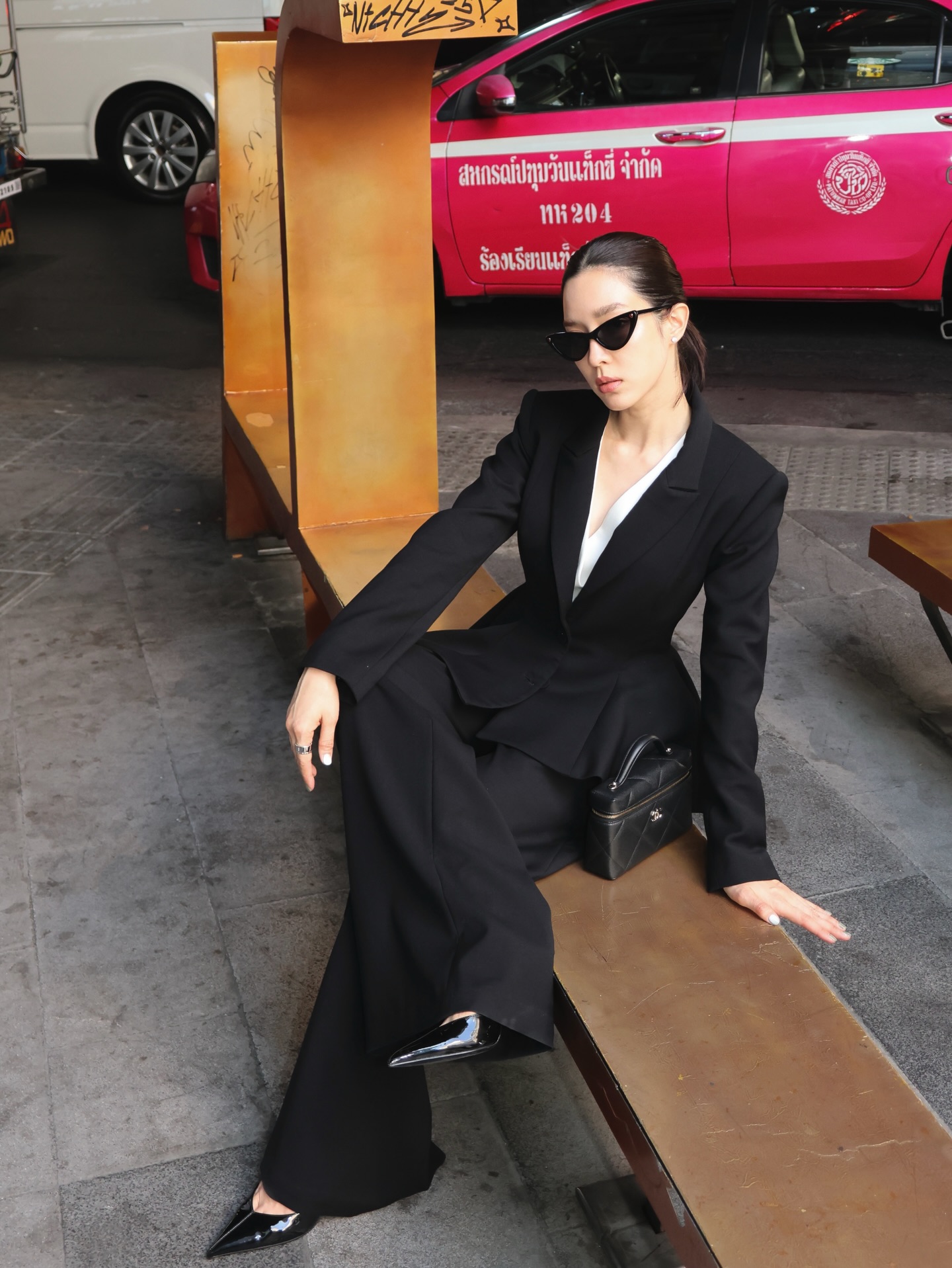 โม - มนชนก แสงฉายเพียงเพ็ญ