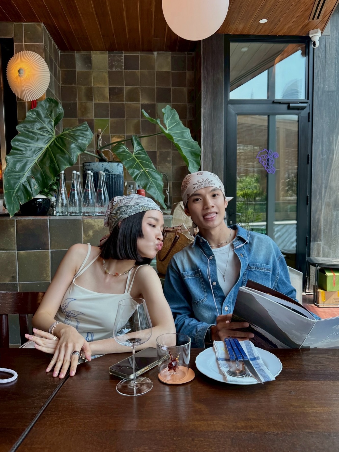 โม - มนชนก แสงฉายเพียงเพ็ญ