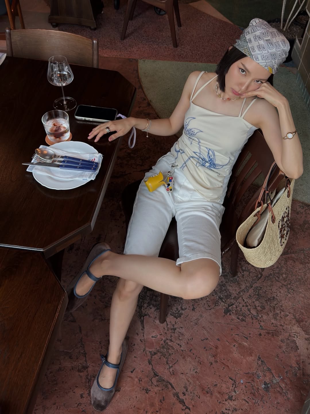 โม - มนชนก แสงฉายเพียงเพ็ญ