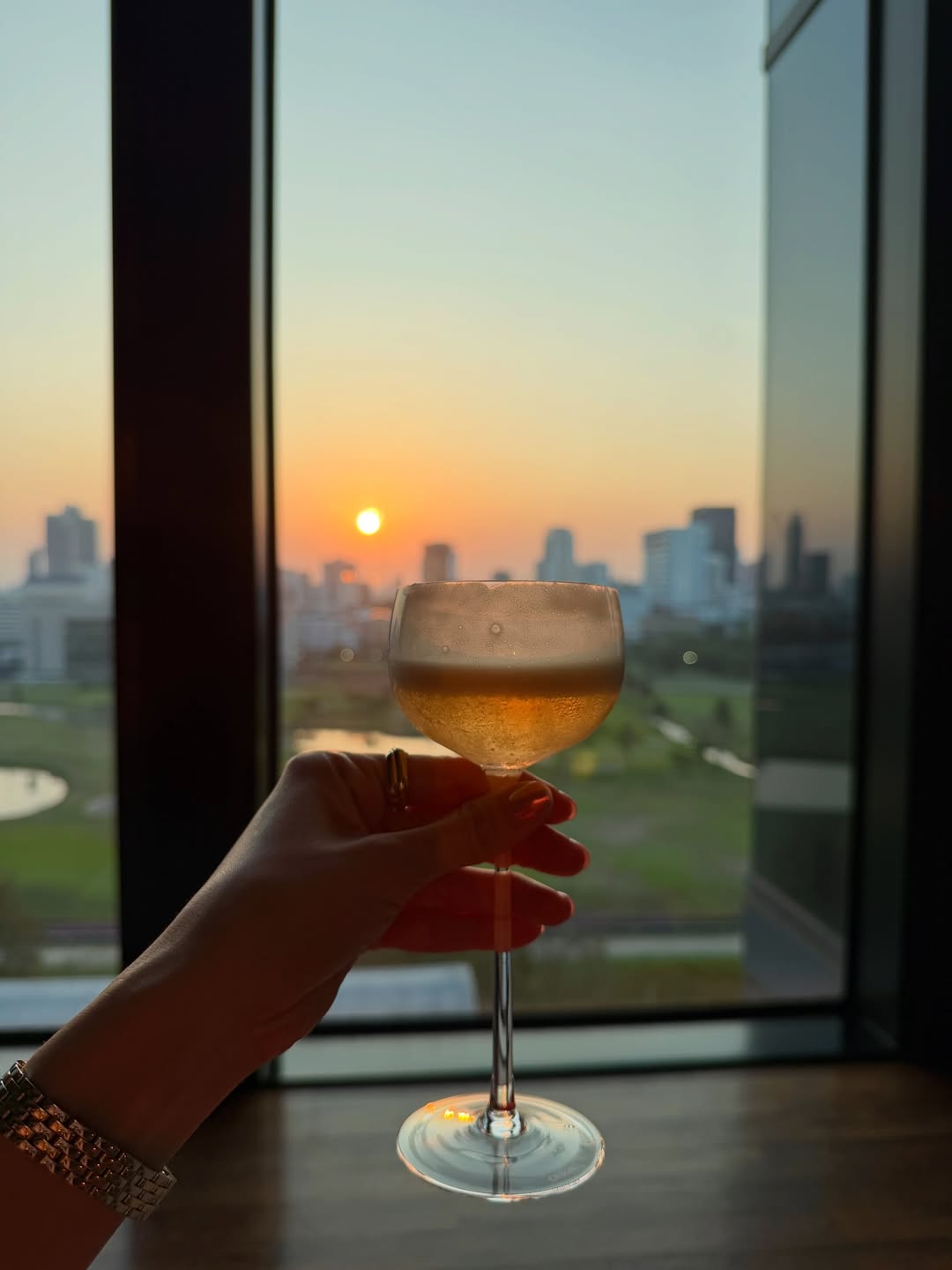 โม - มนชนก แสงฉายเพียงเพ็ญ