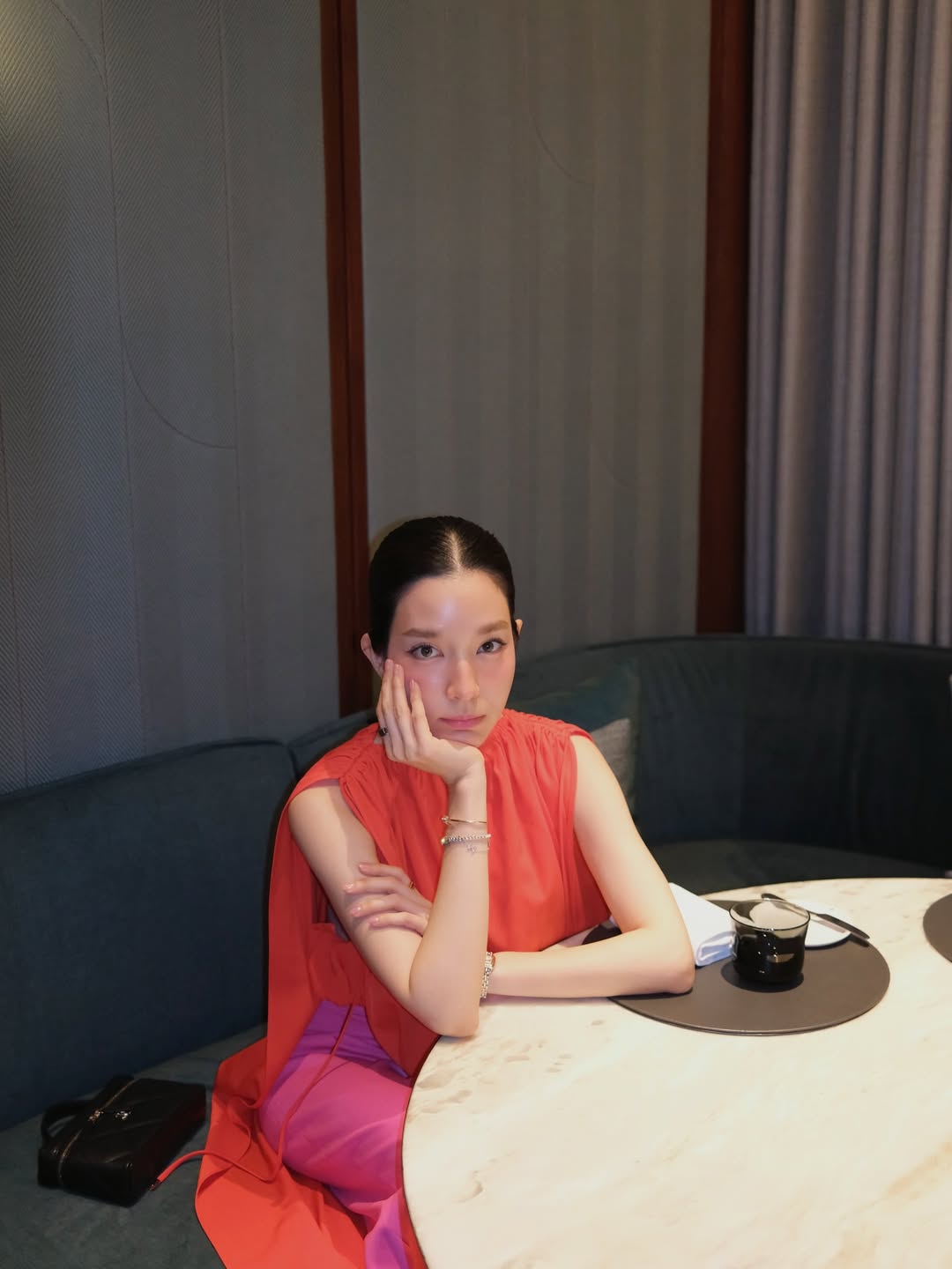 โม - มนชนก แสงฉายเพียงเพ็ญ