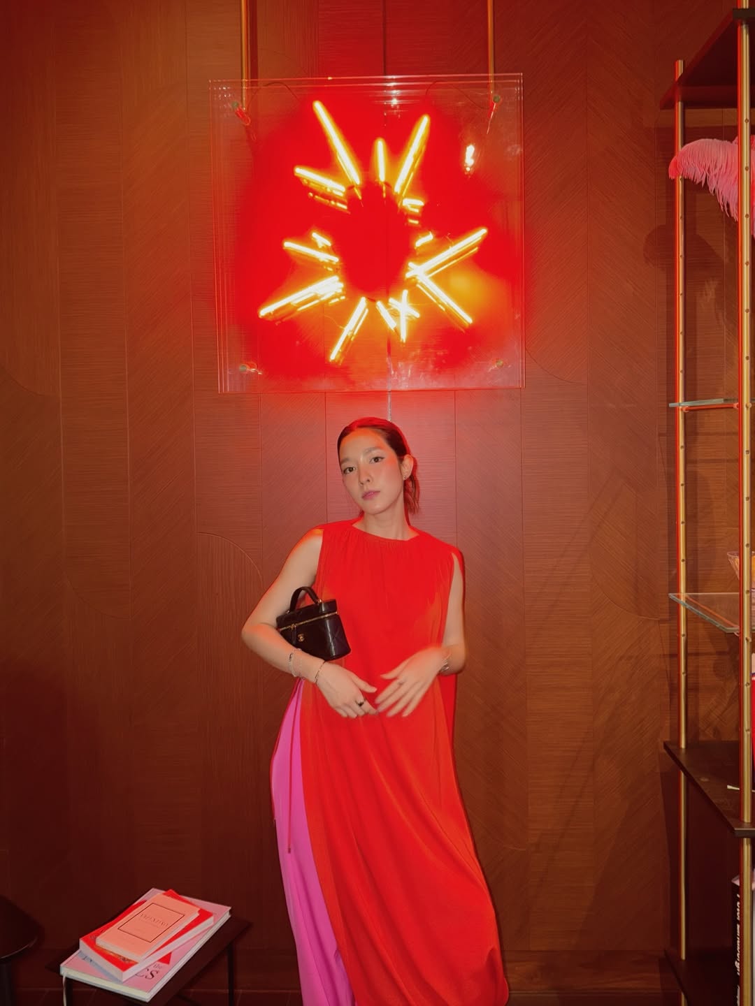 โม - มนชนก แสงฉายเพียงเพ็ญ