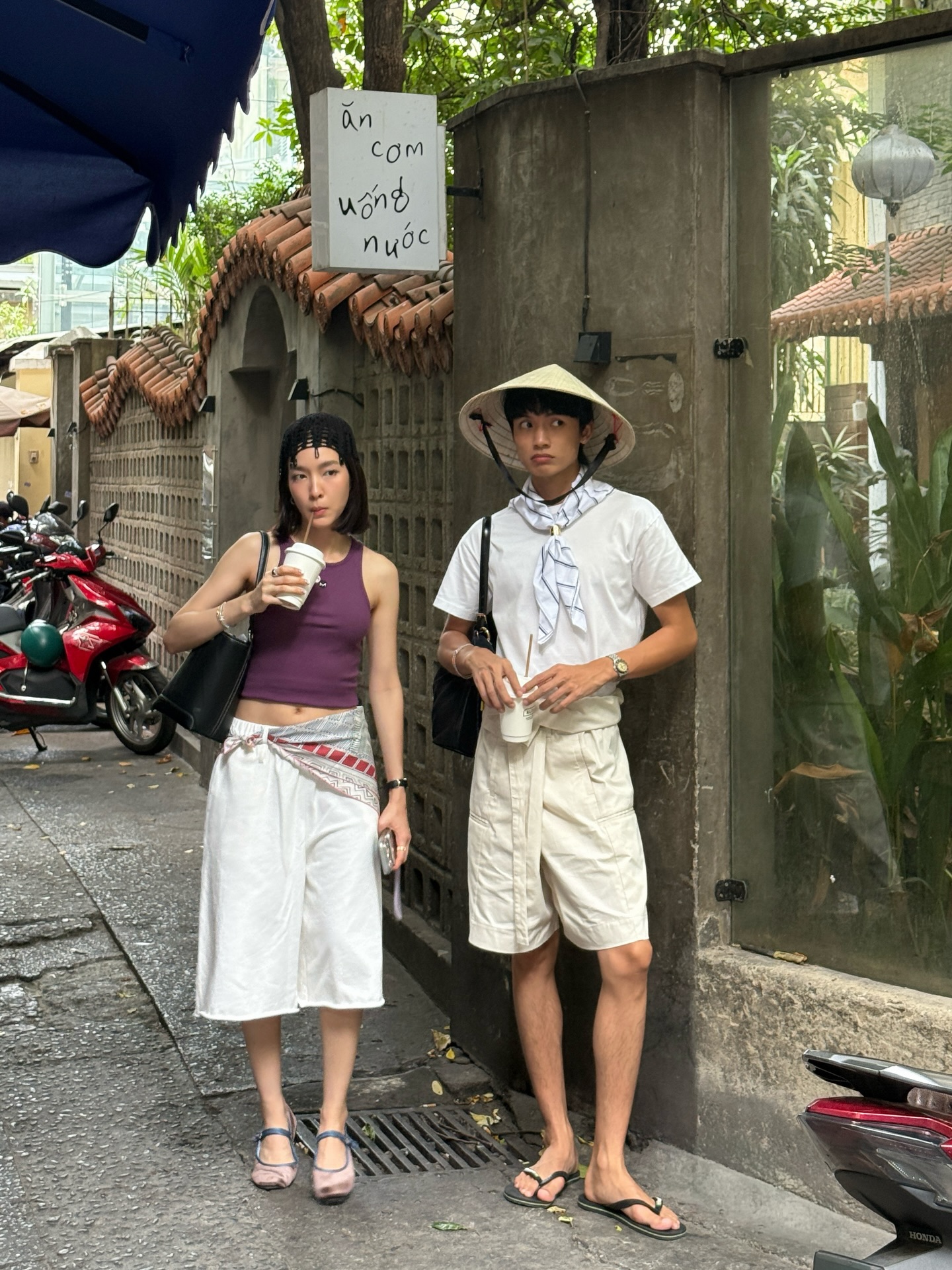 โม - มนชนก แสงฉายเพียงเพ็ญ