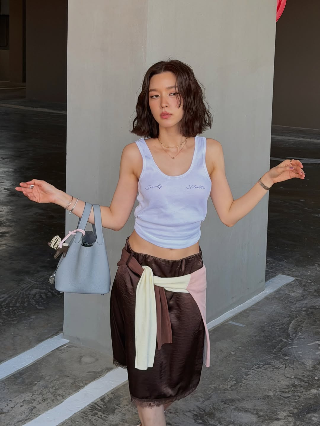 โม - มนชนก แสงฉายเพียงเพ็ญ
