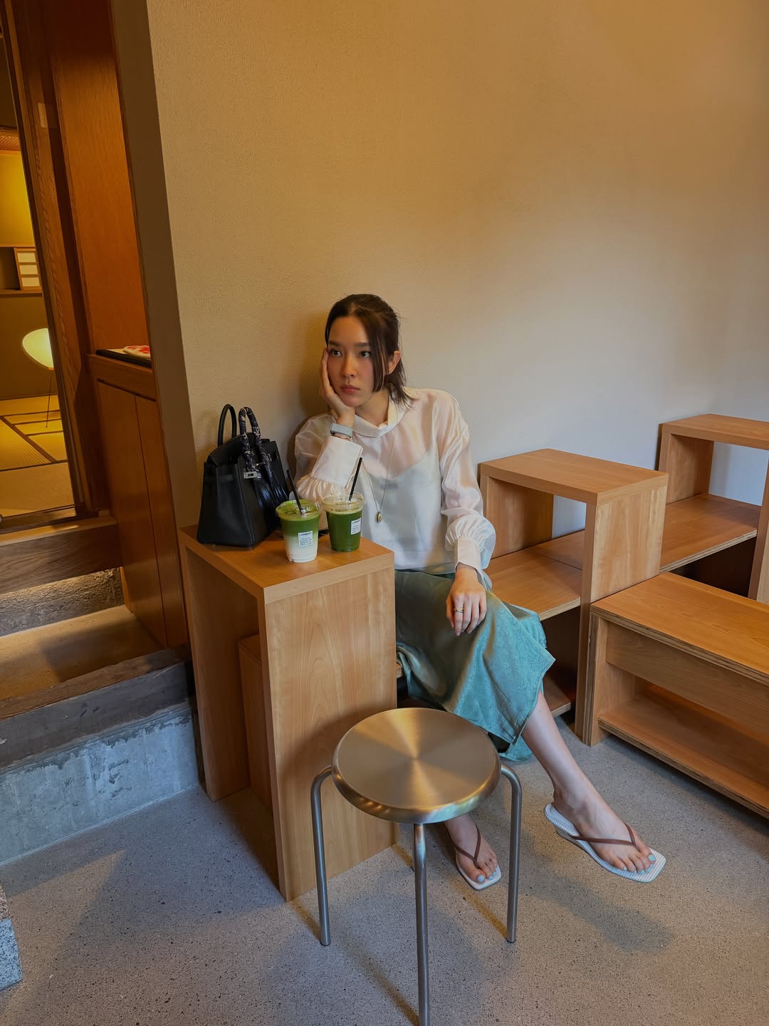 โม - มนชนก แสงฉายเพียงเพ็ญ