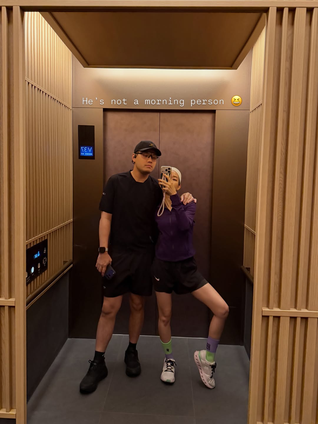 โม - มนชนก แสงฉายเพียงเพ็ญ