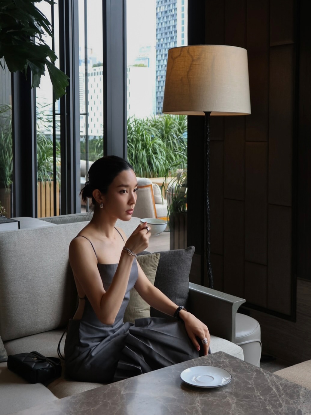 โม - มนชนก แสงฉายเพียงเพ็ญ