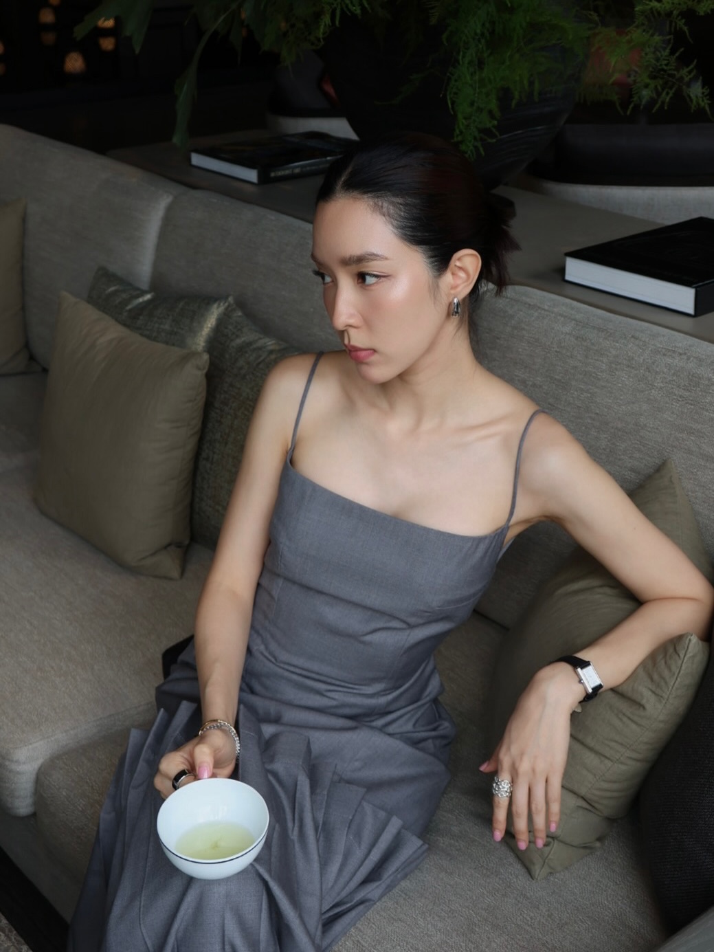 โม - มนชนก แสงฉายเพียงเพ็ญ