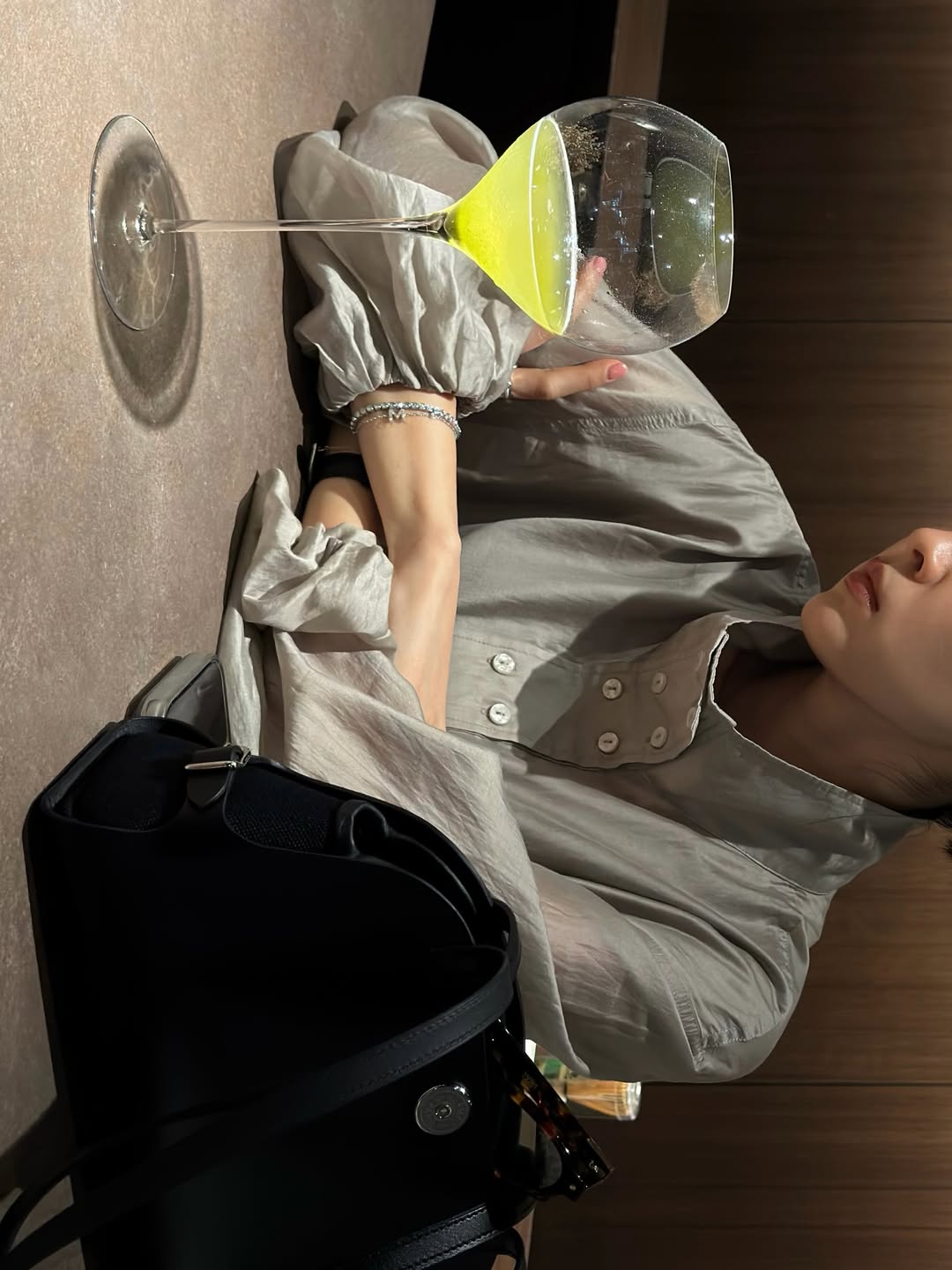 โม - มนชนก แสงฉายเพียงเพ็ญ