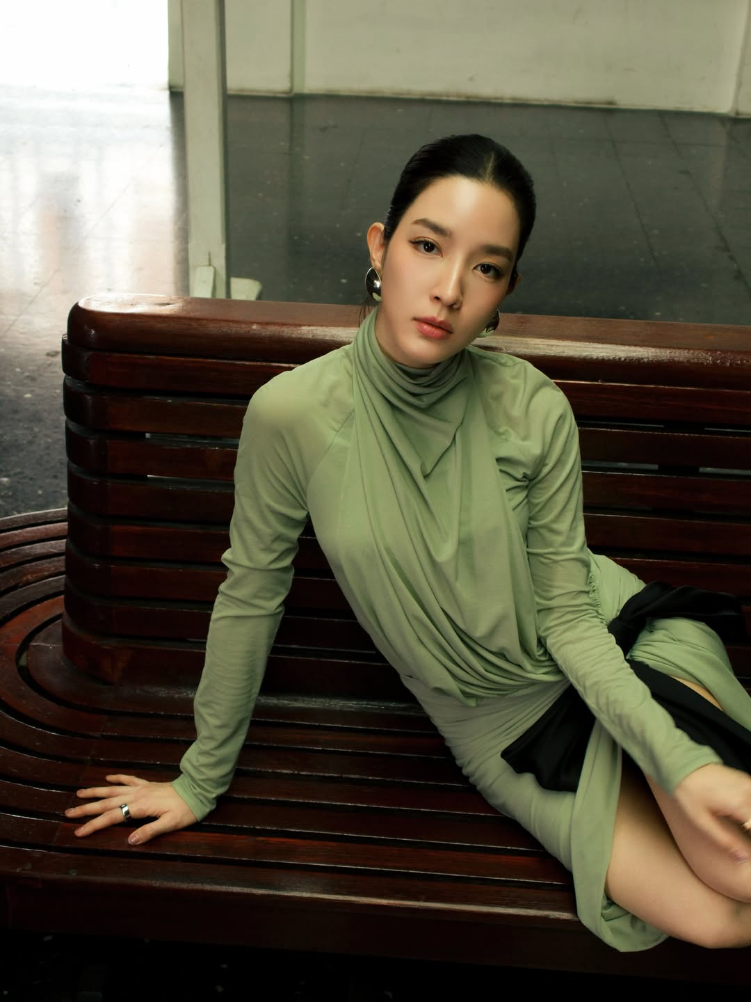 โม - มนชนก แสงฉายเพียงเพ็ญ