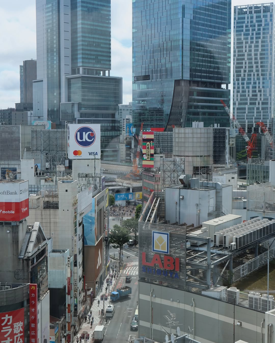 โม - มนชนก แสงฉายเพียงเพ็ญ