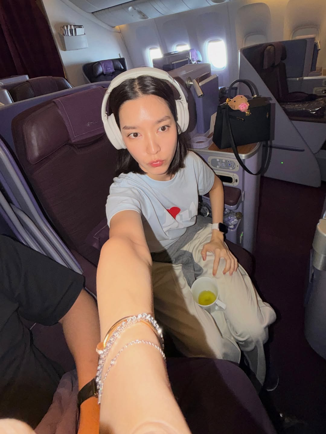 โม - มนชนก แสงฉายเพียงเพ็ญ