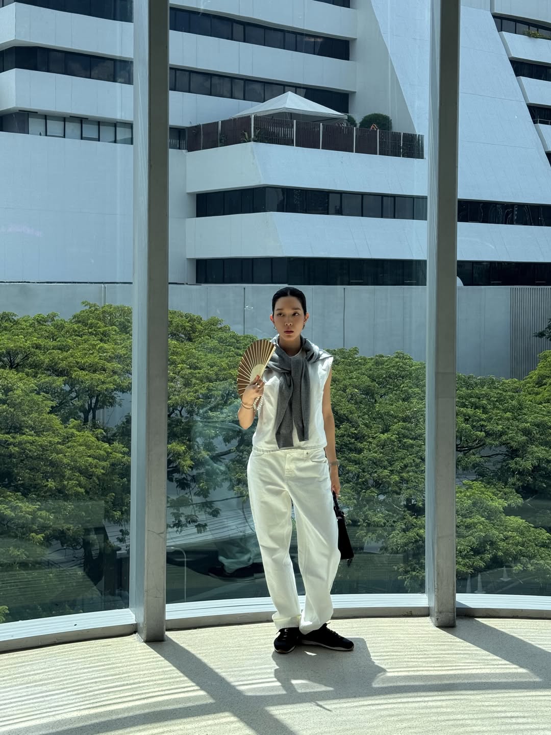 โม - มนชนก แสงฉายเพียงเพ็ญ