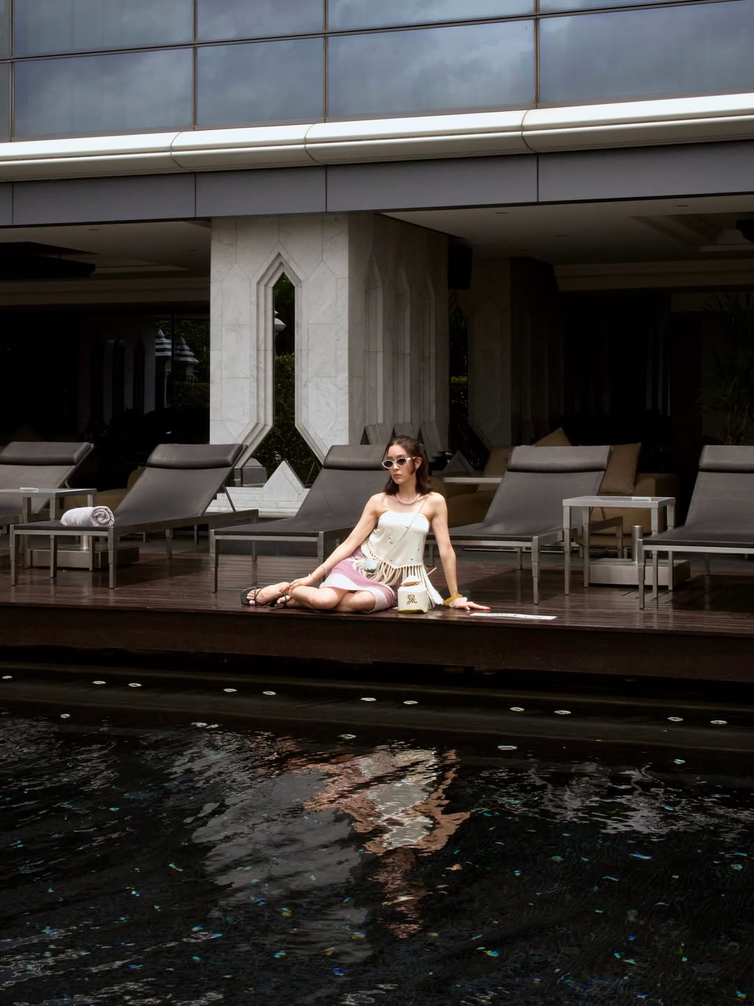 โม - มนชนก แสงฉายเพียงเพ็ญ