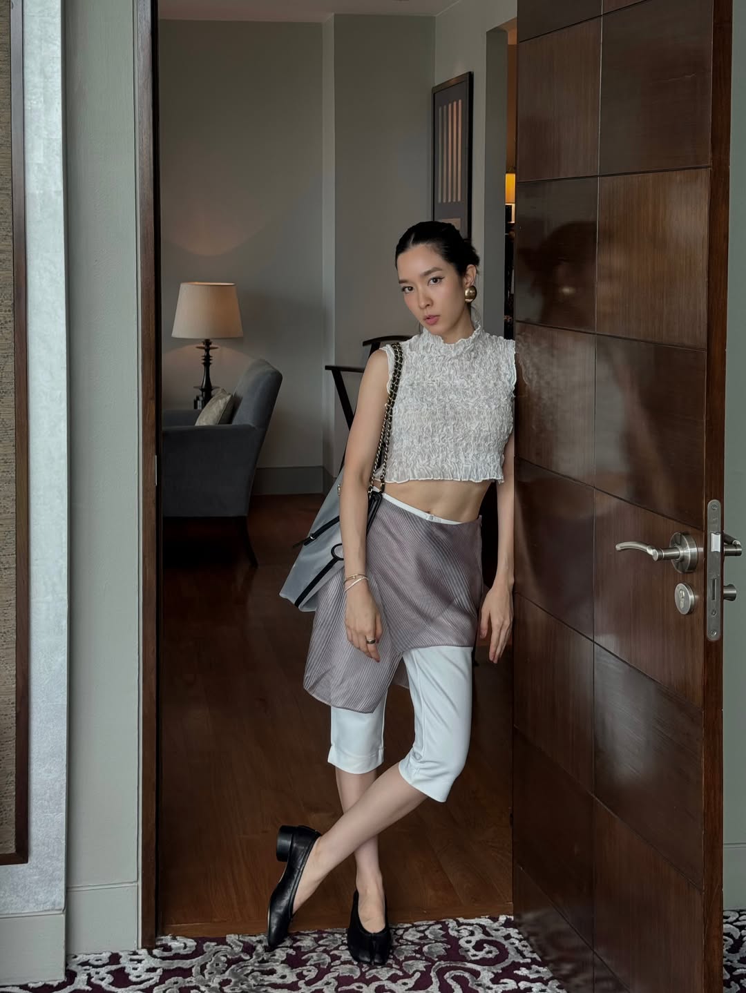 โม - มนชนก แสงฉายเพียงเพ็ญ