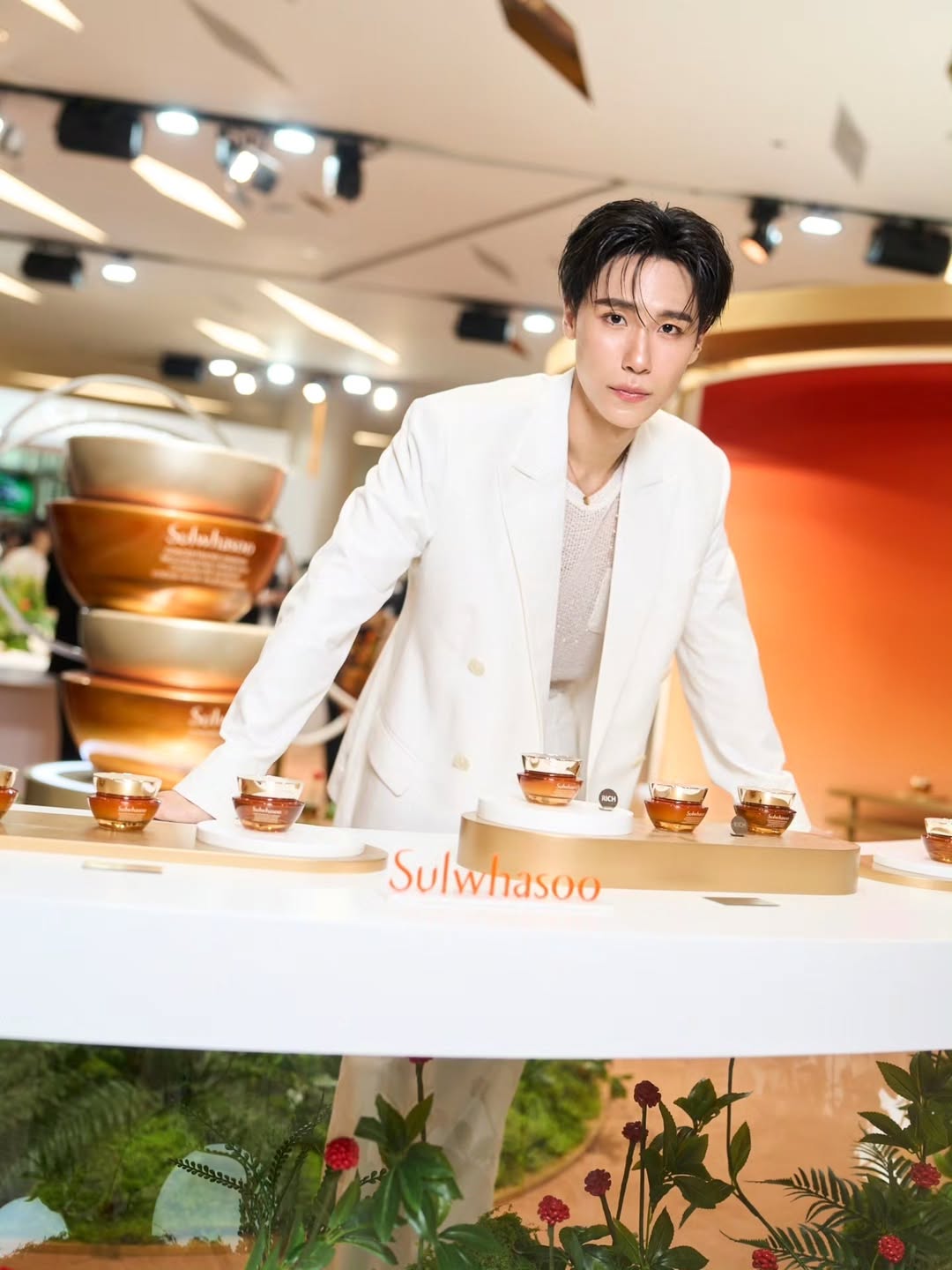 จูเนียร์ - ปณชัย ศรีอาริยะรุ่งเรือง