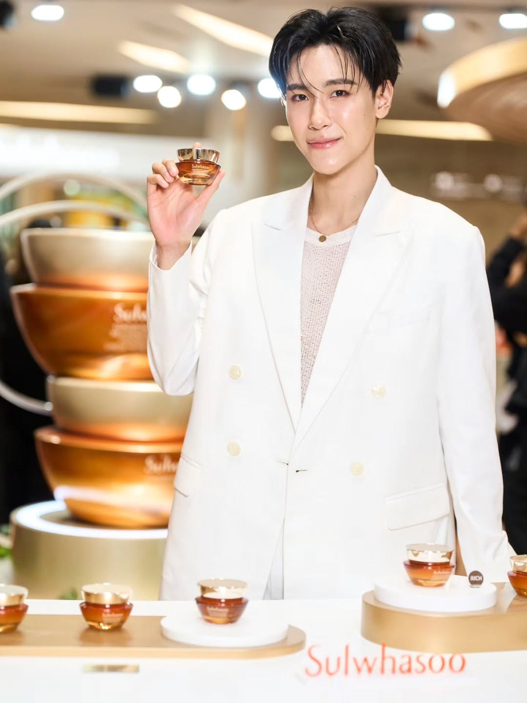 จูเนียร์ - ปณชัย ศรีอาริยะรุ่งเรือง