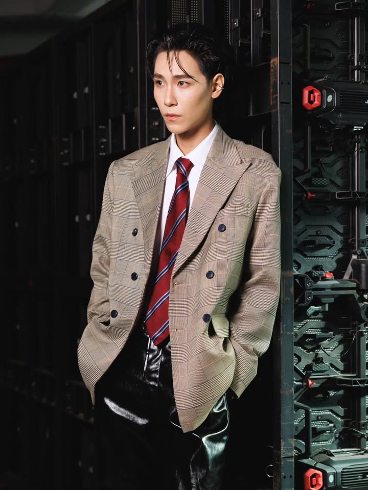 จูเนียร์ - ปณชัย ศรีอาริยะรุ่งเรือง