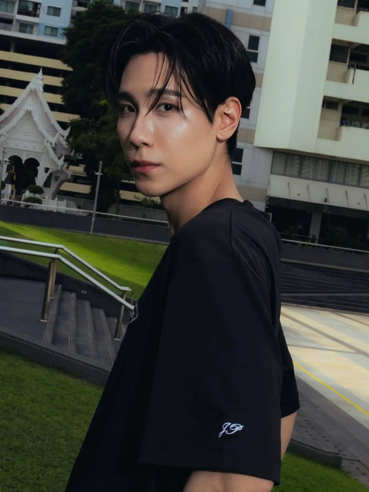 จูเนียร์ - ปณชัย ศรีอาริยะรุ่งเรือง